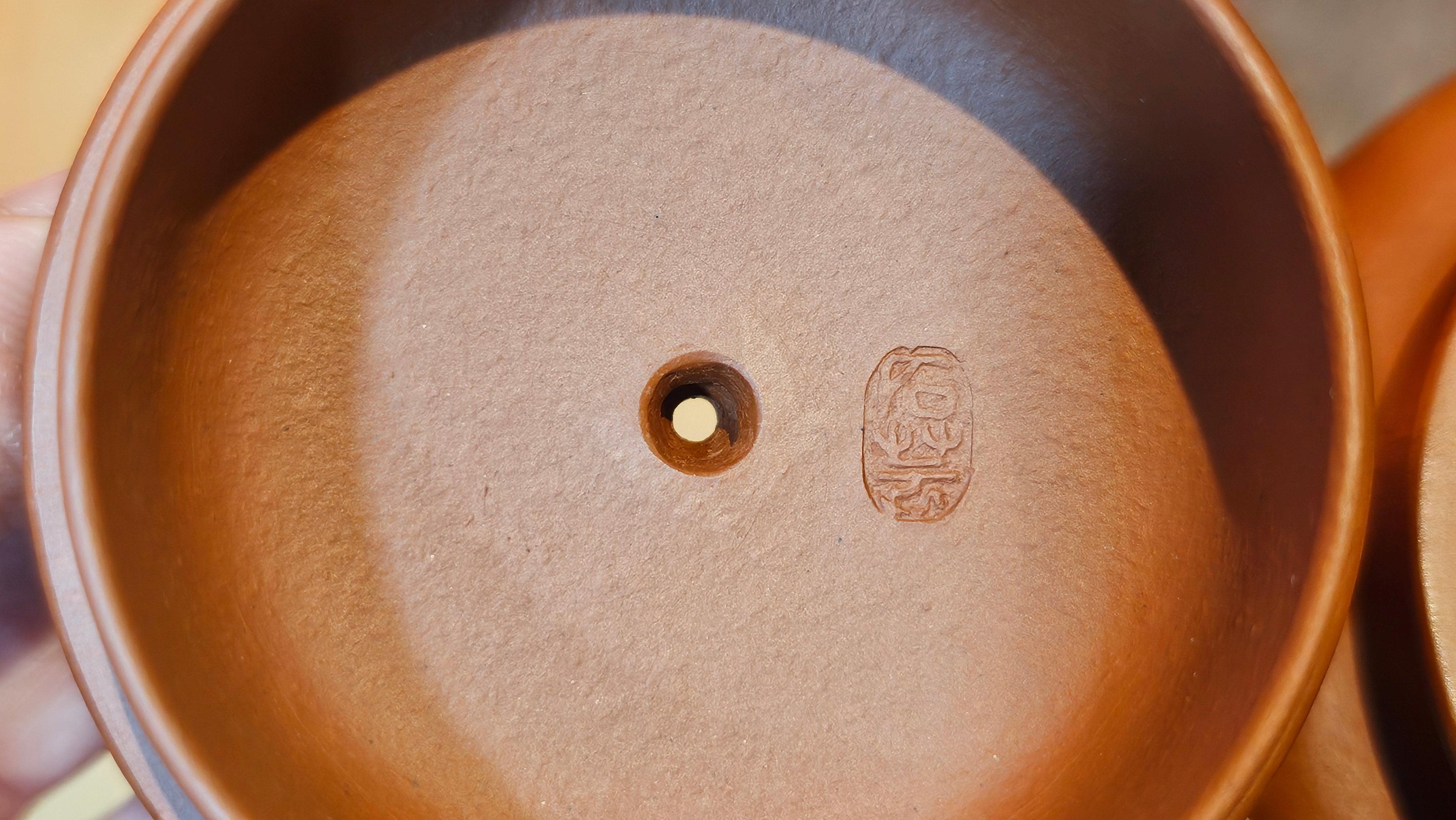 Ming Lu 明炉, 131.5ml, Xiao Mei Yao Zhu Ni 小煤窑朱泥, by our Collaborative Craftsman Wang Xing 王兴 ~ Congratulations to Ms F.W.! 1306hrs 20th July, Berlin, Germany 🇩🇪.