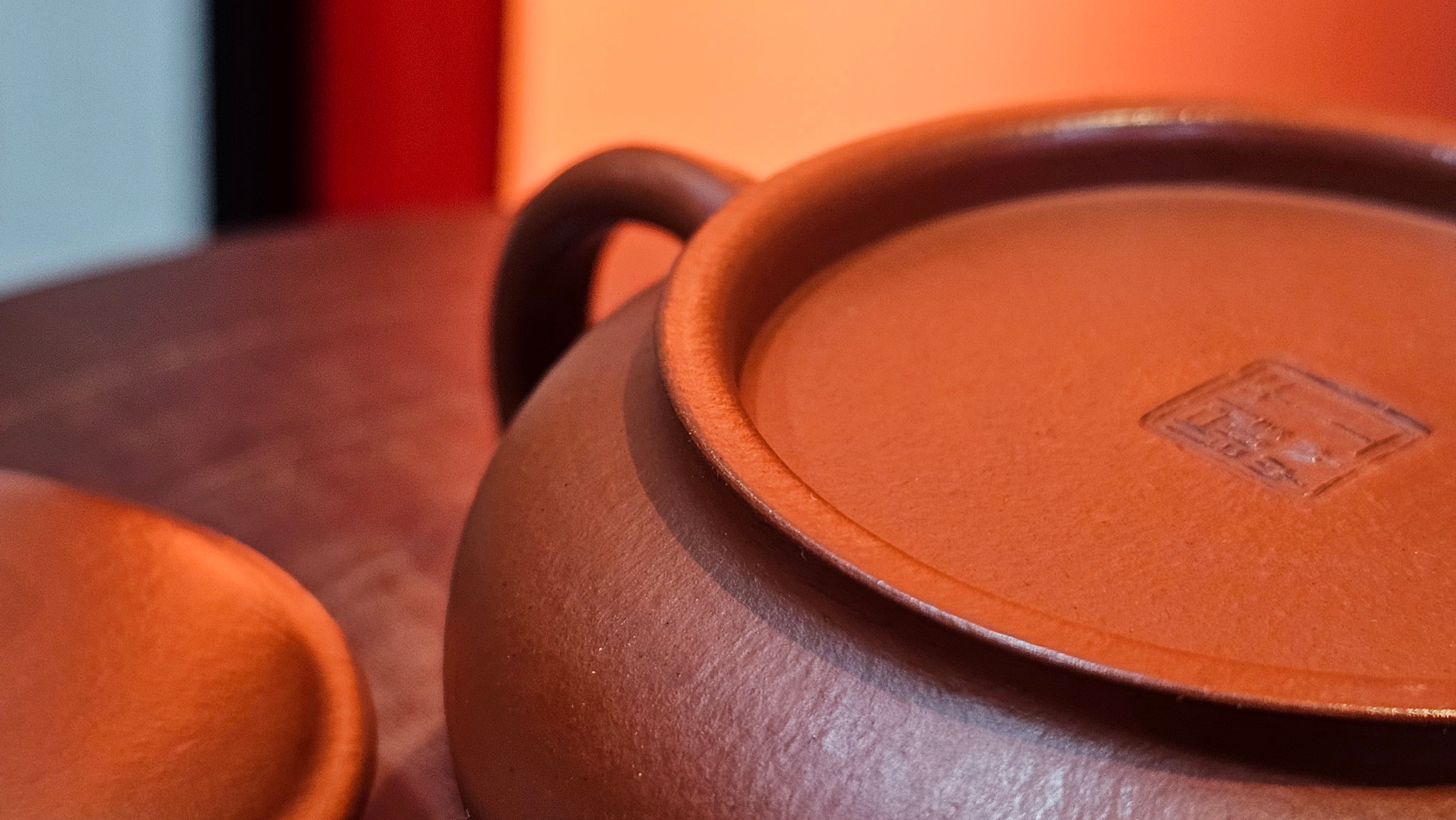 Ming Lu 明炉, 131.5ml, Xiao Mei Yao Zhu Ni 小煤窑朱泥, by our Collaborative Craftsman Wang Xing 王兴 ~ Congratulations to Ms F.W.! 1306hrs 20th July, Berlin, Germany 🇩🇪.