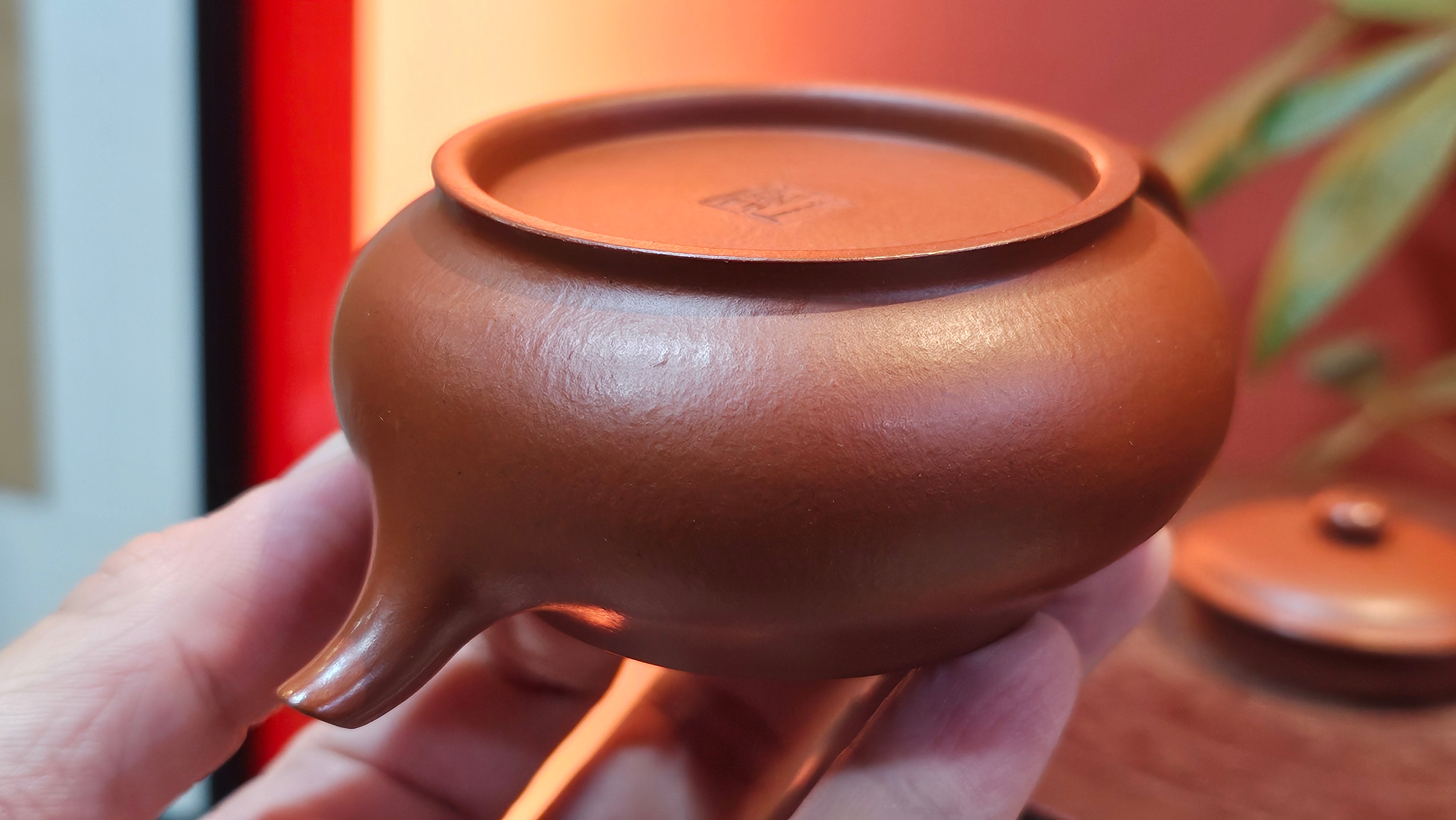 Ming Lu 明炉, 131.5ml, Xiao Mei Yao Zhu Ni 小煤窑朱泥, by our Collaborative Craftsman Wang Xing 王兴 ~ Congratulations to Ms F.W.! 1306hrs 20th July, Berlin, Germany 🇩🇪.