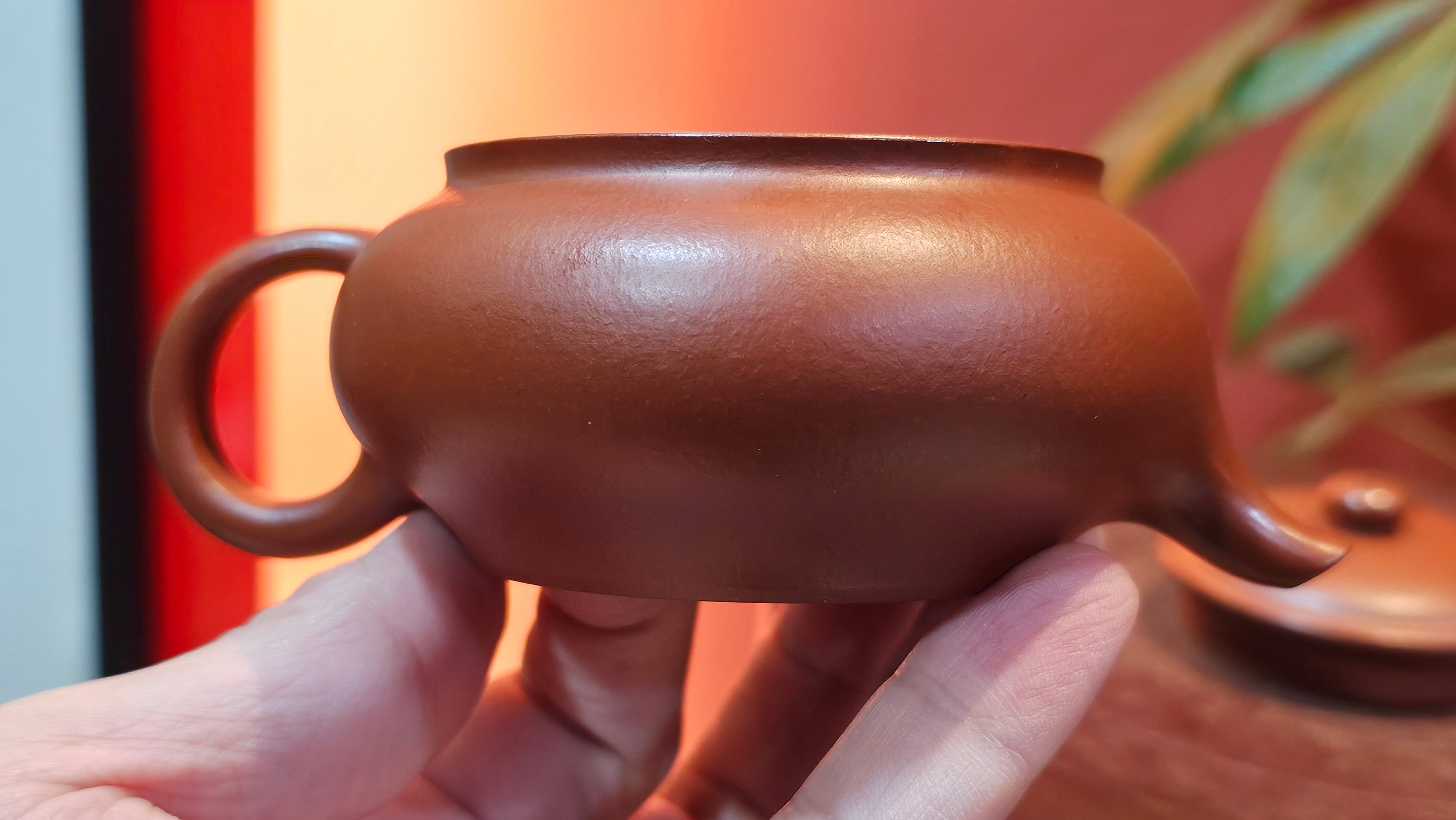 Ming Lu 明炉, 131.5ml, Xiao Mei Yao Zhu Ni 小煤窑朱泥, by our Collaborative Craftsman Wang Xing 王兴 ~ Congratulations to Ms F.W.! 1306hrs 20th July, Berlin, Germany 🇩🇪.