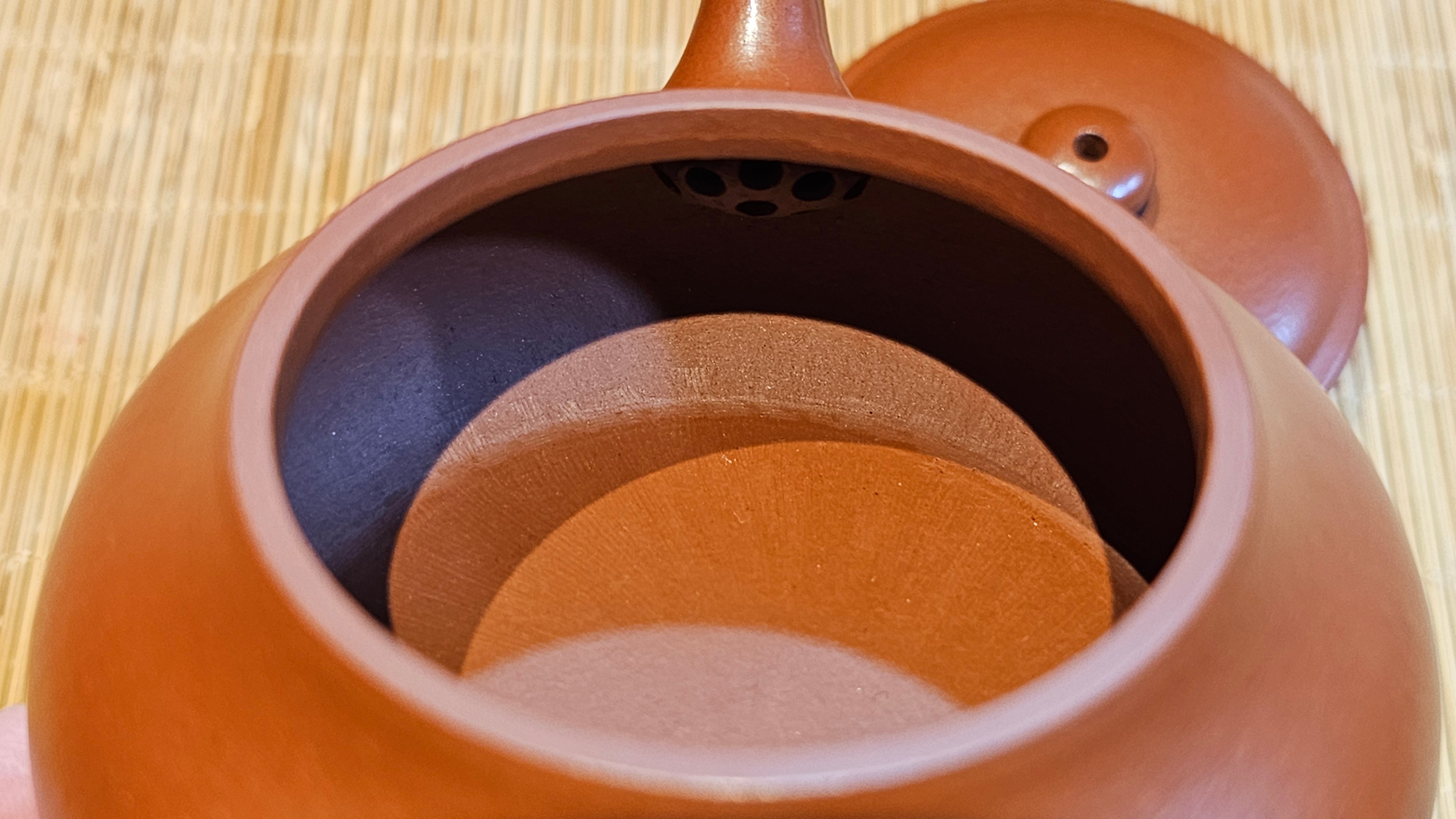 Ming Lu 明炉, 131.5ml, Xiao Mei Yao Zhu Ni 小煤窑朱泥, by our Collaborative Craftsman Wang Xing 王兴 ~ Congratulations to Ms F.W.! 1306hrs 20th July, Berlin, Germany 🇩🇪.