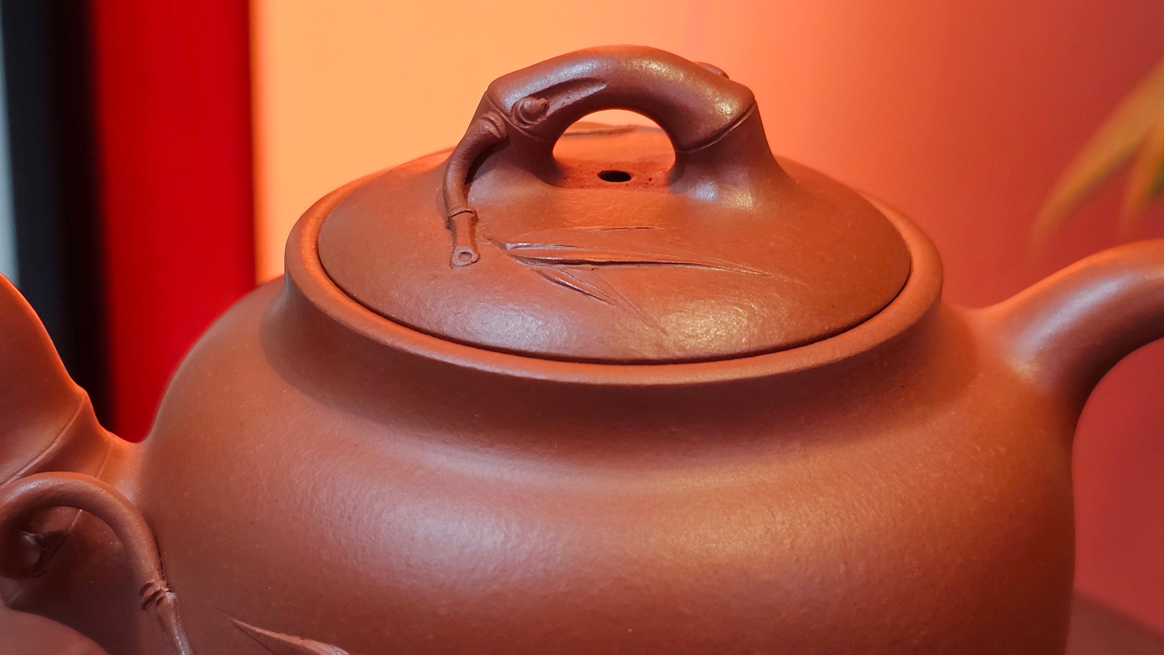 《高风亮节》"Gao Feng Liang Jie", 218.3ml, Ornate 花器! ~ Xiao Mei Yao Zhu Ni 小煤窑朱泥,  by Craftsman Shi Yun 石芸 ~ Congratulations!to Ms D.L.! 1440hrs 15th Sept 2025, Minot, ND!