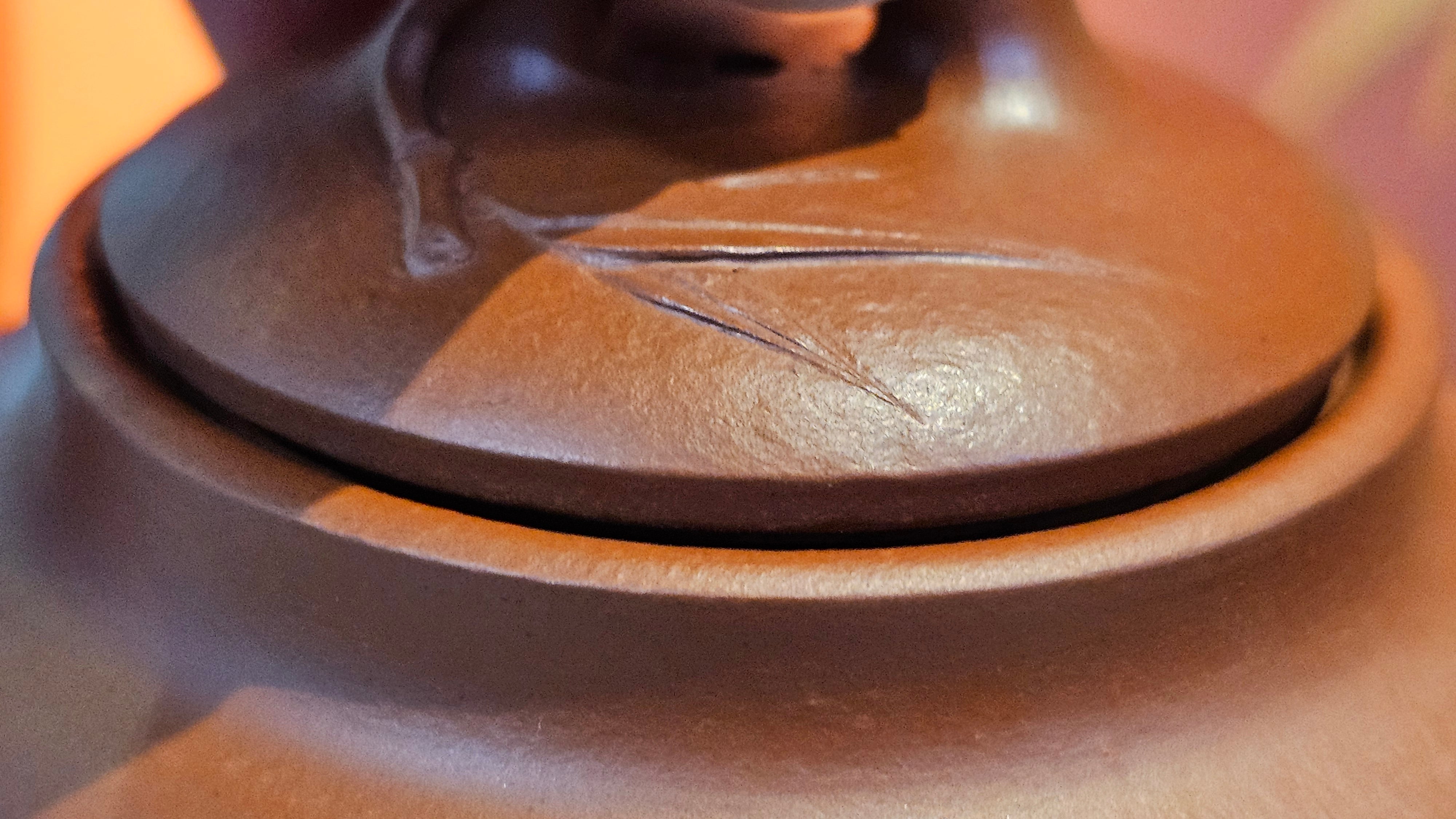 《高风亮节》"Gao Feng Liang Jie", 218.3ml, Ornate 花器! ~ Xiao Mei Yao Zhu Ni 小煤窑朱泥,  by Craftsman Shi Yun 石芸 ~ Congratulations!to Ms D.L.! 1440hrs 15th Sept 2025, Minot, ND!