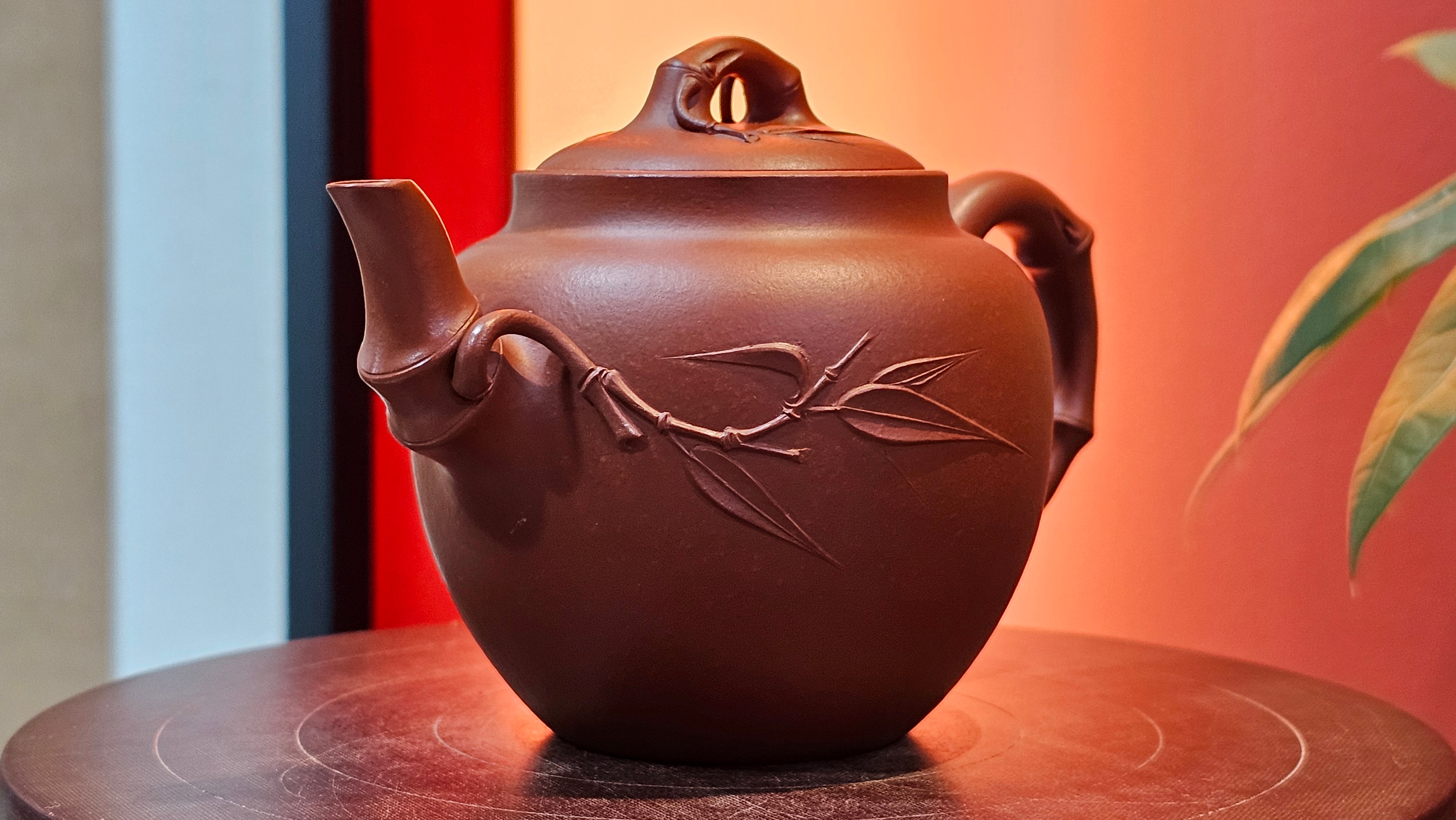 《高风亮节》"Gao Feng Liang Jie", 218.3ml, Ornate 花器! ~ Xiao Mei Yao Zhu Ni 小煤窑朱泥,  by Craftsman Shi Yun 石芸 ~ Congratulations!to Ms D.L.! 1440hrs 15th Sept 2025, Minot, ND!