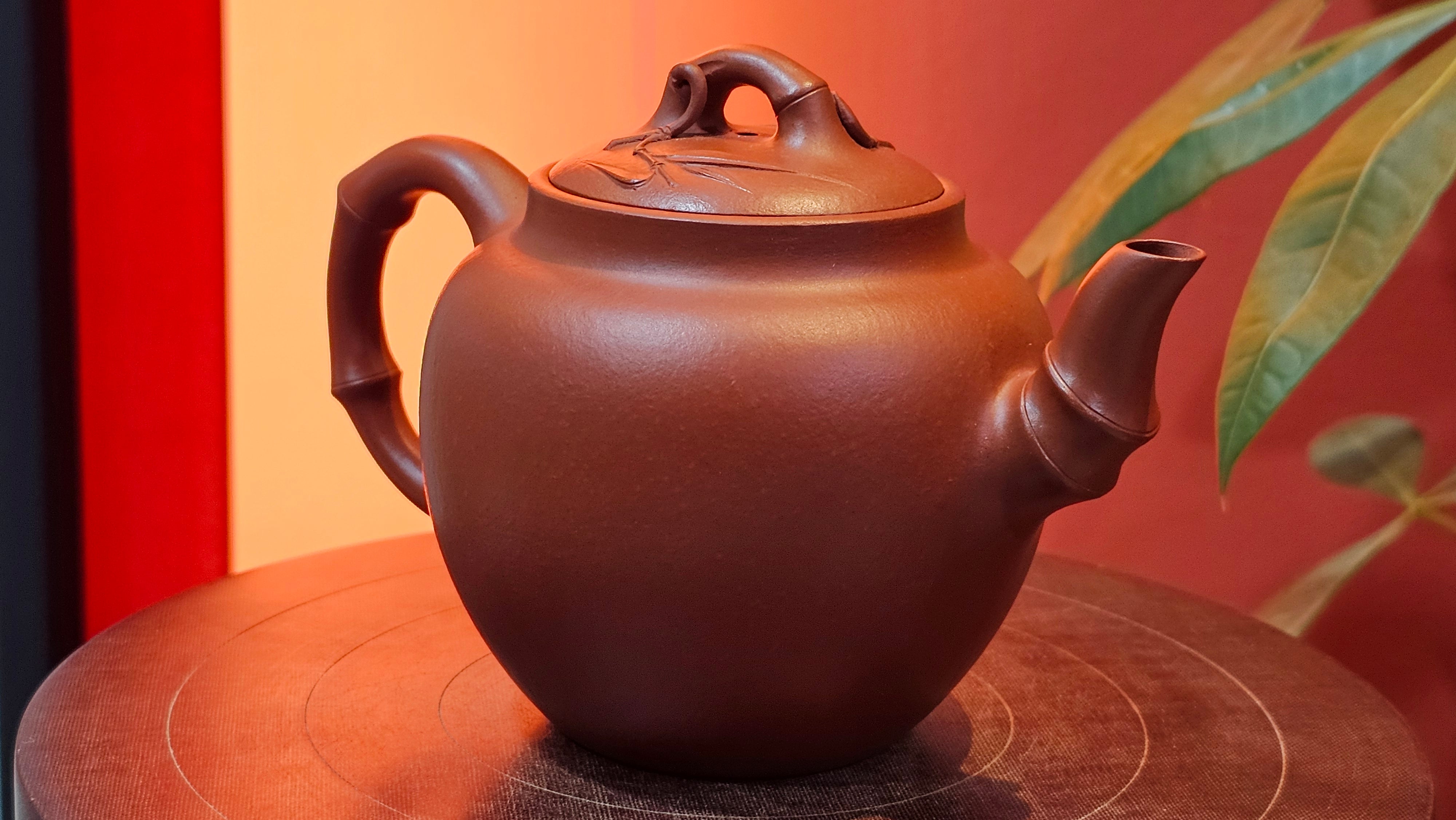 《高风亮节》"Gao Feng Liang Jie", 218.3ml, Ornate 花器! ~ Xiao Mei Yao Zhu Ni 小煤窑朱泥,  by Craftsman Shi Yun 石芸 ~ Congratulations!to Ms D.L.! 1440hrs 15th Sept 2025, Minot, ND!