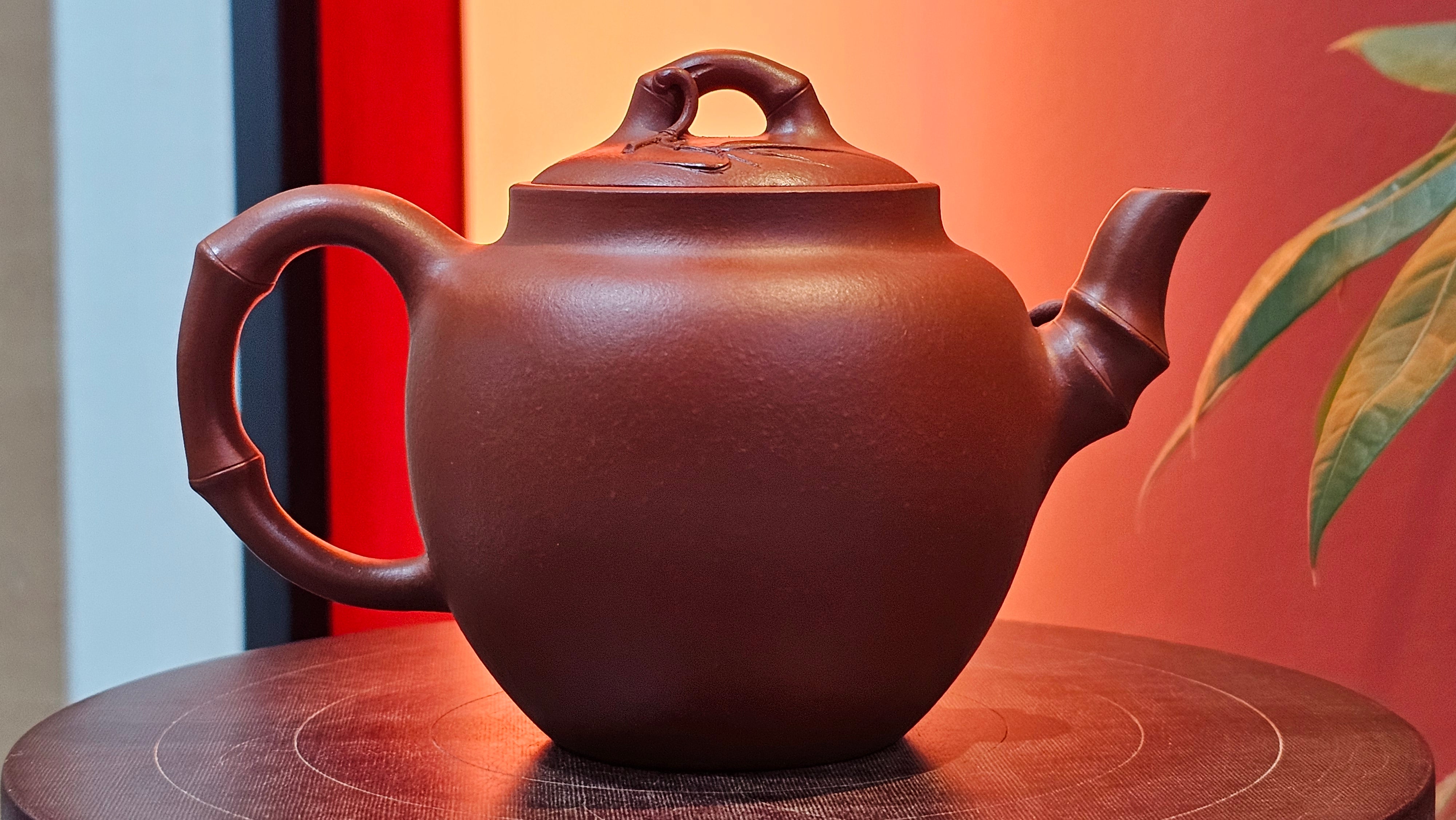 《高风亮节》"Gao Feng Liang Jie", 218.3ml, Ornate 花器! ~ Xiao Mei Yao Zhu Ni 小煤窑朱泥,  by Craftsman Shi Yun 石芸 ~ Congratulations!to Ms D.L.! 1440hrs 15th Sept 2025, Minot, ND!