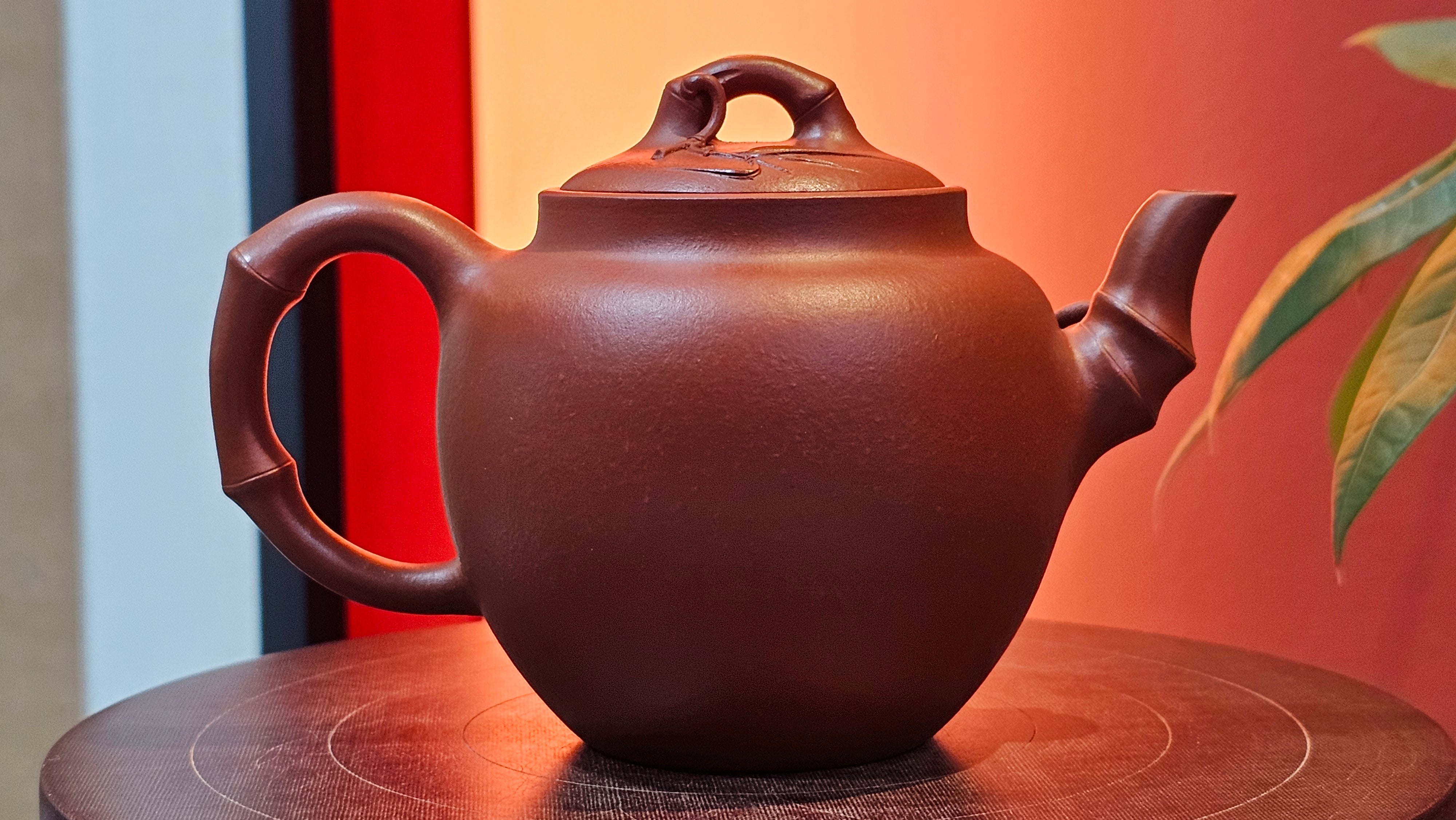 《高风亮节》"Gao Feng Liang Jie", 218.3ml, Ornate 花器! ~ Xiao Mei Yao Zhu Ni 小煤窑朱泥,  by Craftsman Shi Yun 石芸 ~ Congratulations!to Ms D.L.! 1440hrs 15th Sept 2025, Minot, ND!