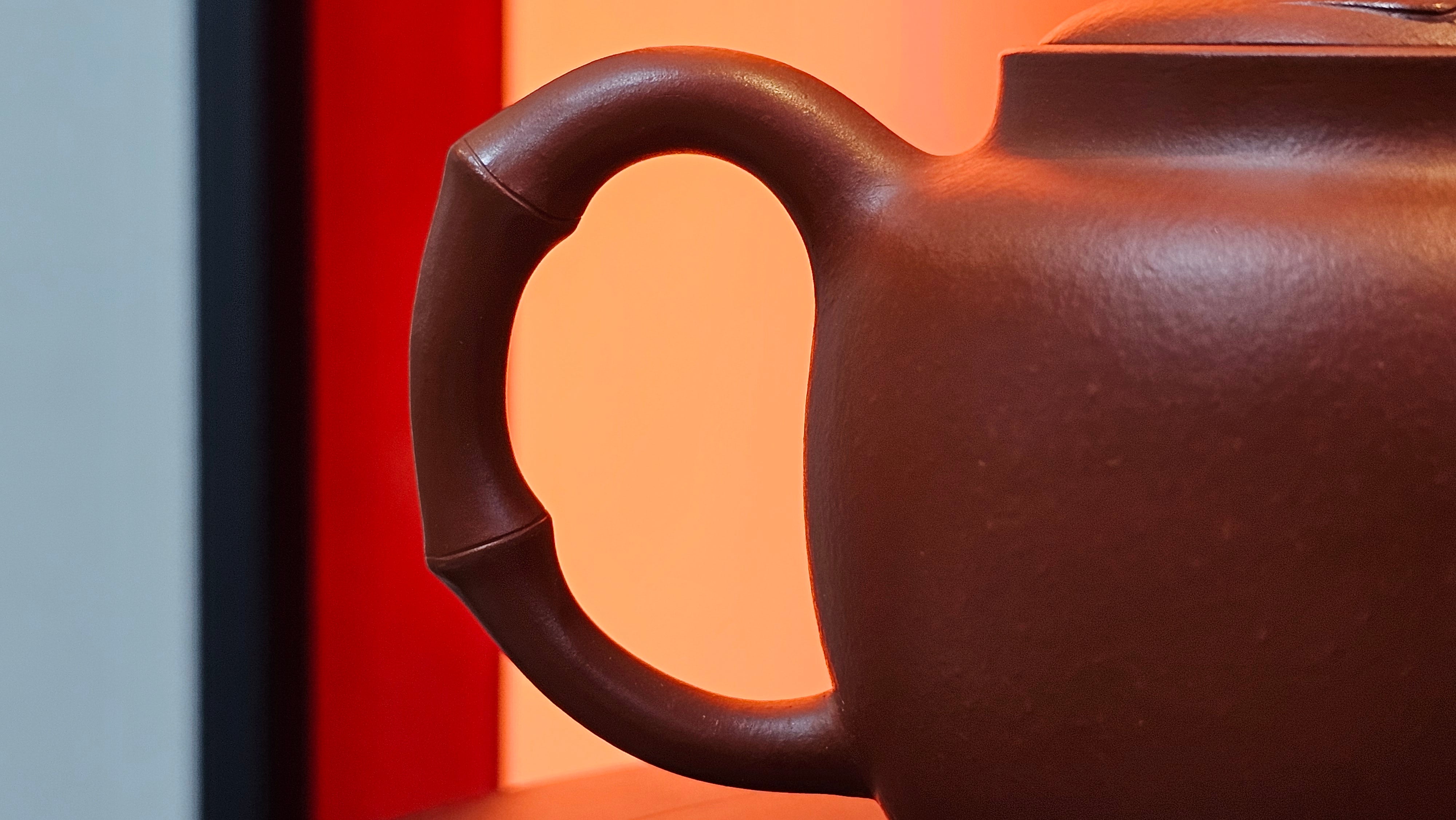 《高风亮节》"Gao Feng Liang Jie", 218.3ml, Ornate 花器! ~ Xiao Mei Yao Zhu Ni 小煤窑朱泥,  by Craftsman Shi Yun 石芸 ~ Congratulations!to Ms D.L.! 1440hrs 15th Sept 2025, Minot, ND!