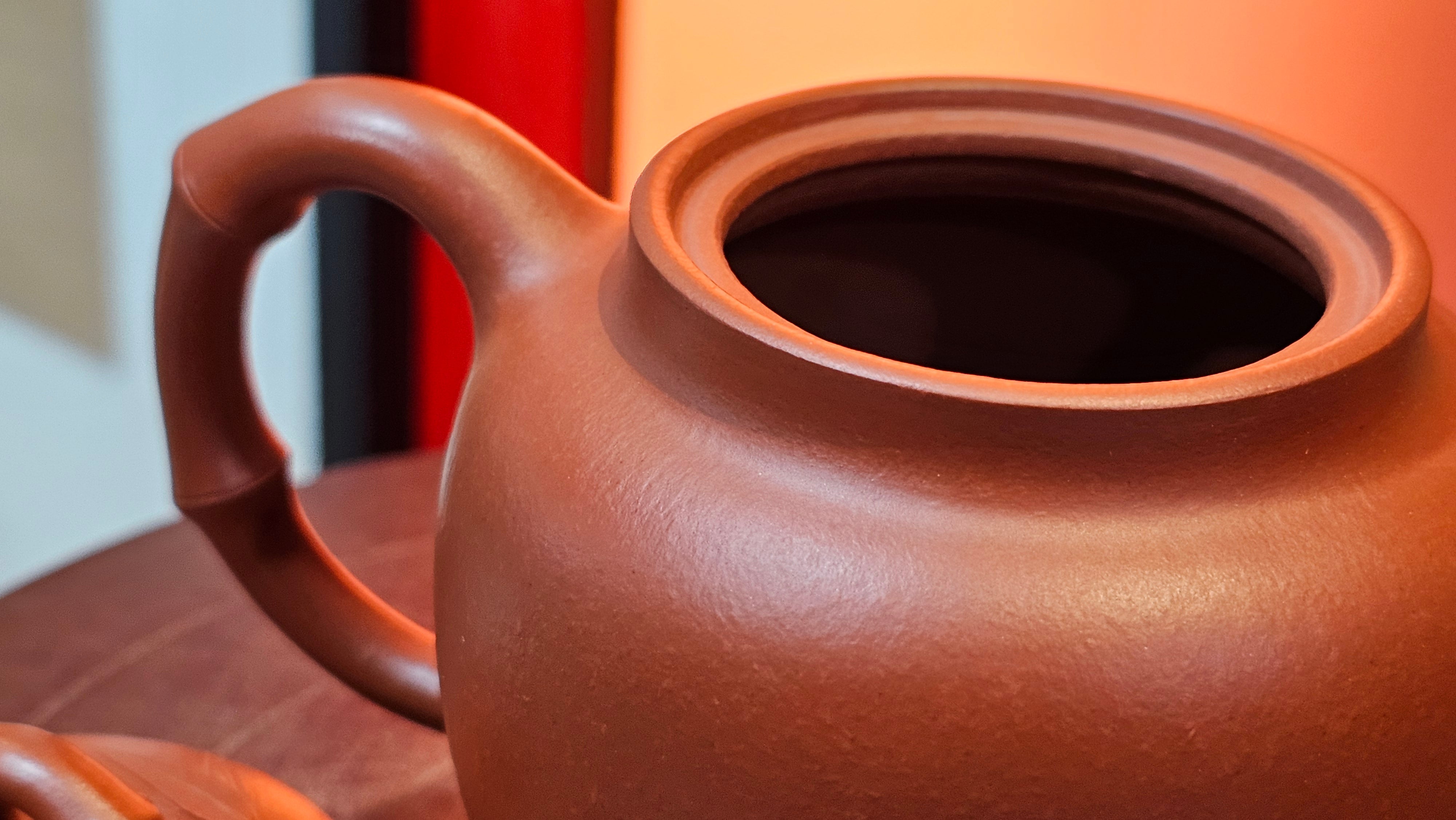 《高风亮节》"Gao Feng Liang Jie", 218.3ml, Ornate 花器! ~ Xiao Mei Yao Zhu Ni 小煤窑朱泥,  by Craftsman Shi Yun 石芸 ~ Congratulations!to Ms D.L.! 1440hrs 15th Sept 2025, Minot, ND!