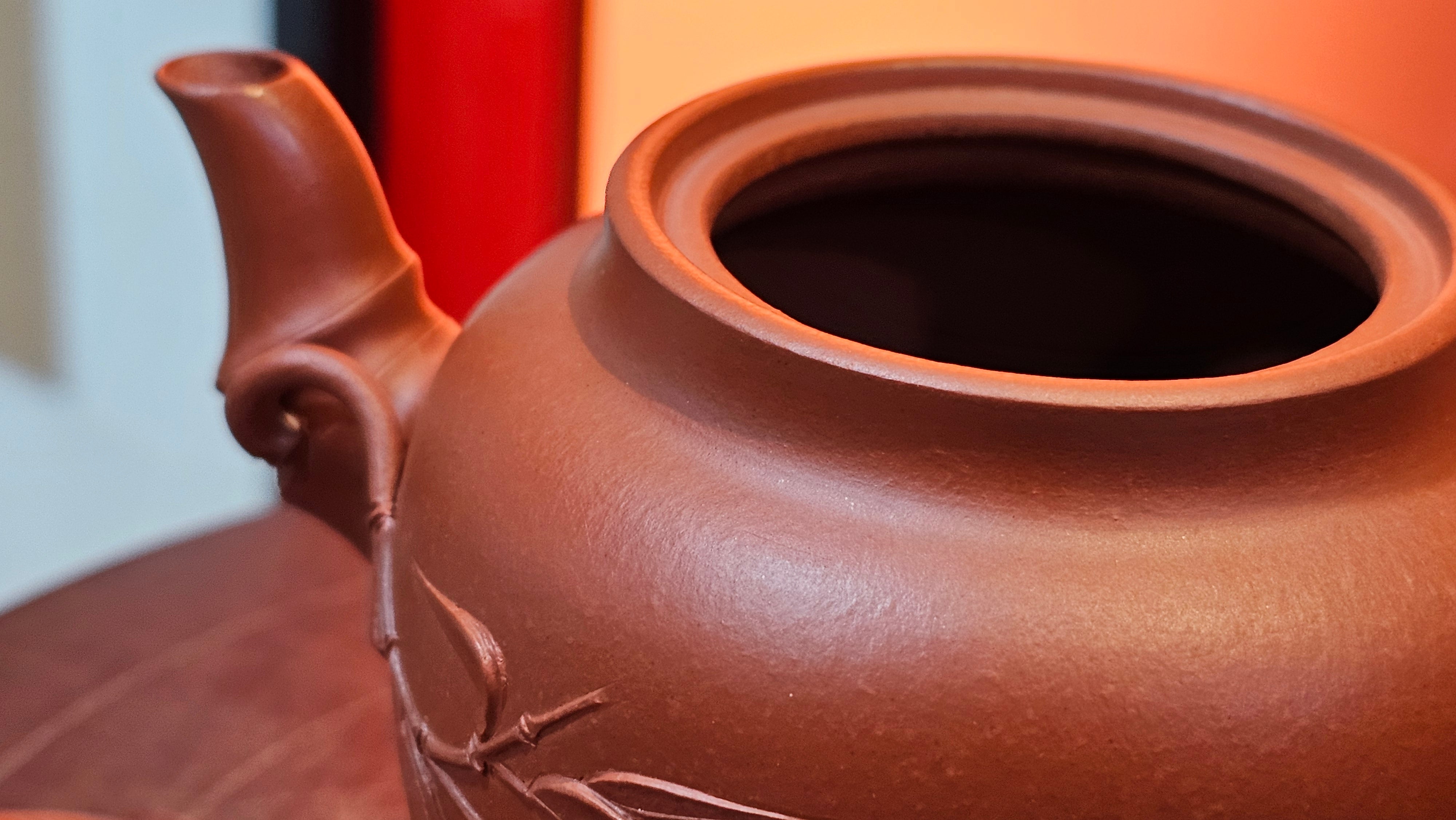 《高风亮节》"Gao Feng Liang Jie", 218.3ml, Ornate 花器! ~ Xiao Mei Yao Zhu Ni 小煤窑朱泥,  by Craftsman Shi Yun 石芸 ~ Congratulations!to Ms D.L.! 1440hrs 15th Sept 2025, Minot, ND!