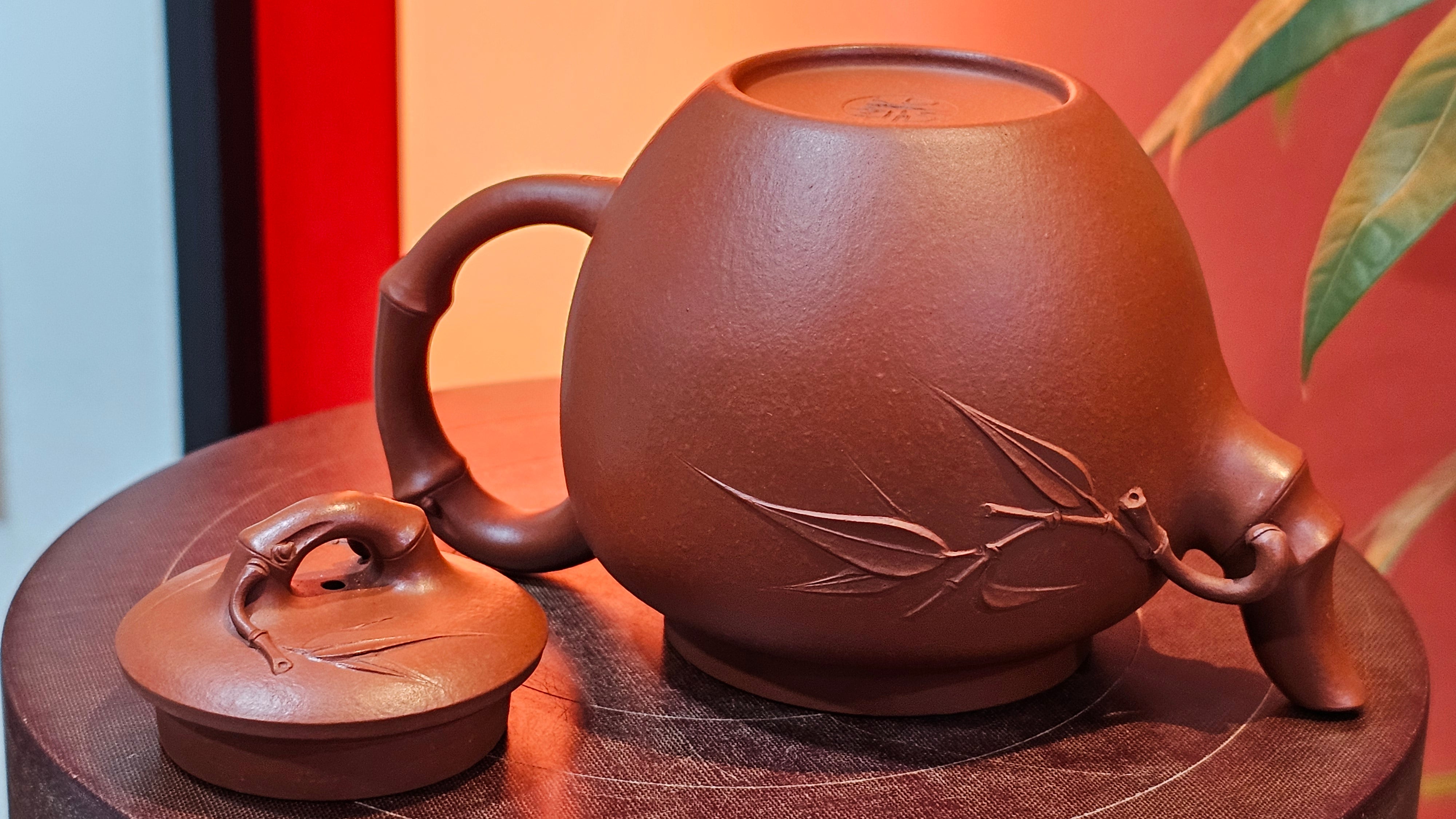 《高风亮节》"Gao Feng Liang Jie", 218.3ml, Ornate 花器! ~ Xiao Mei Yao Zhu Ni 小煤窑朱泥,  by Craftsman Shi Yun 石芸 ~ Congratulations!to Ms D.L.! 1440hrs 15th Sept 2025, Minot, ND!