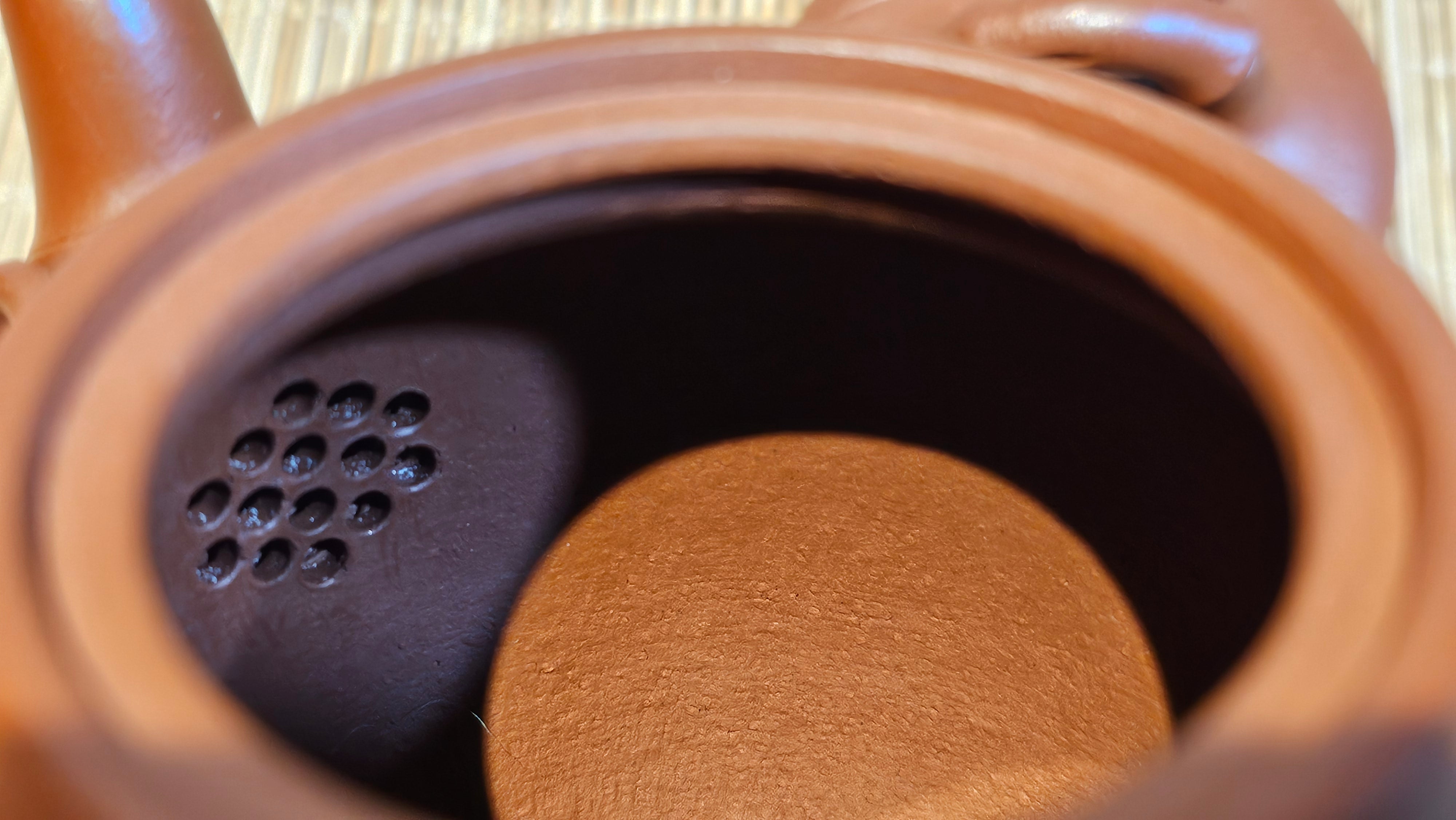 《高风亮节》"Gao Feng Liang Jie", 218.3ml, Ornate 花器! ~ Xiao Mei Yao Zhu Ni 小煤窑朱泥,  by Craftsman Shi Yun 石芸 ~ Congratulations!to Ms D.L.! 1440hrs 15th Sept 2025, Minot, ND!