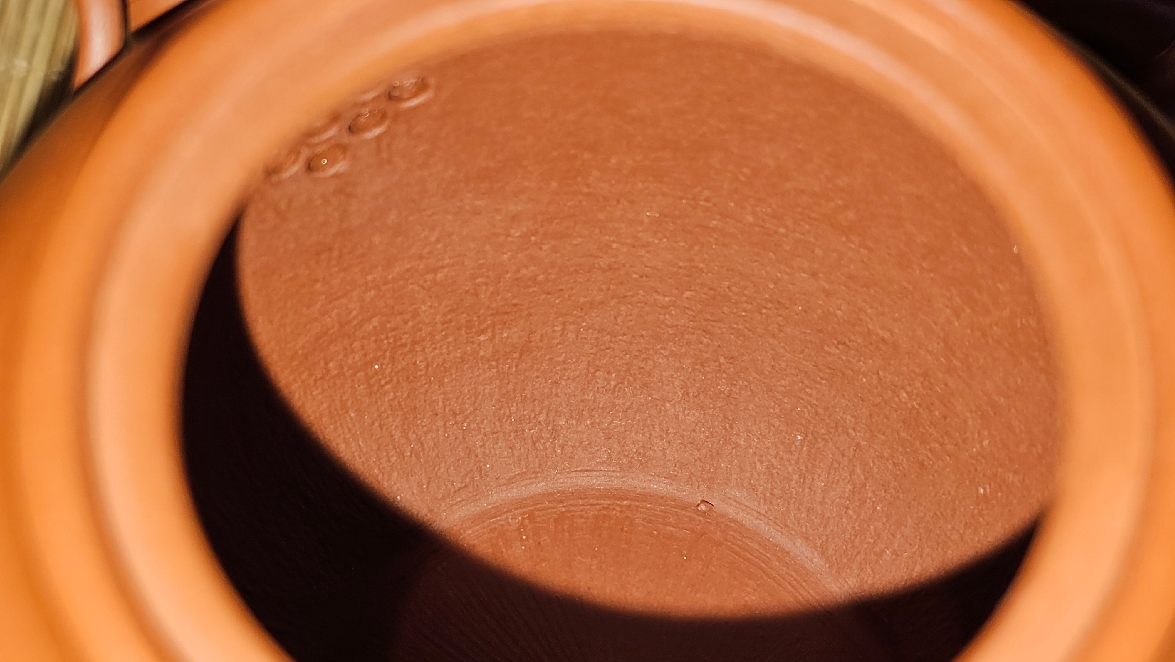 《高风亮节》"Gao Feng Liang Jie", 218.3ml, Ornate 花器! ~ Xiao Mei Yao Zhu Ni 小煤窑朱泥,  by Craftsman Shi Yun 石芸 ~ Congratulations!to Ms D.L.! 1440hrs 15th Sept 2025, Minot, ND!