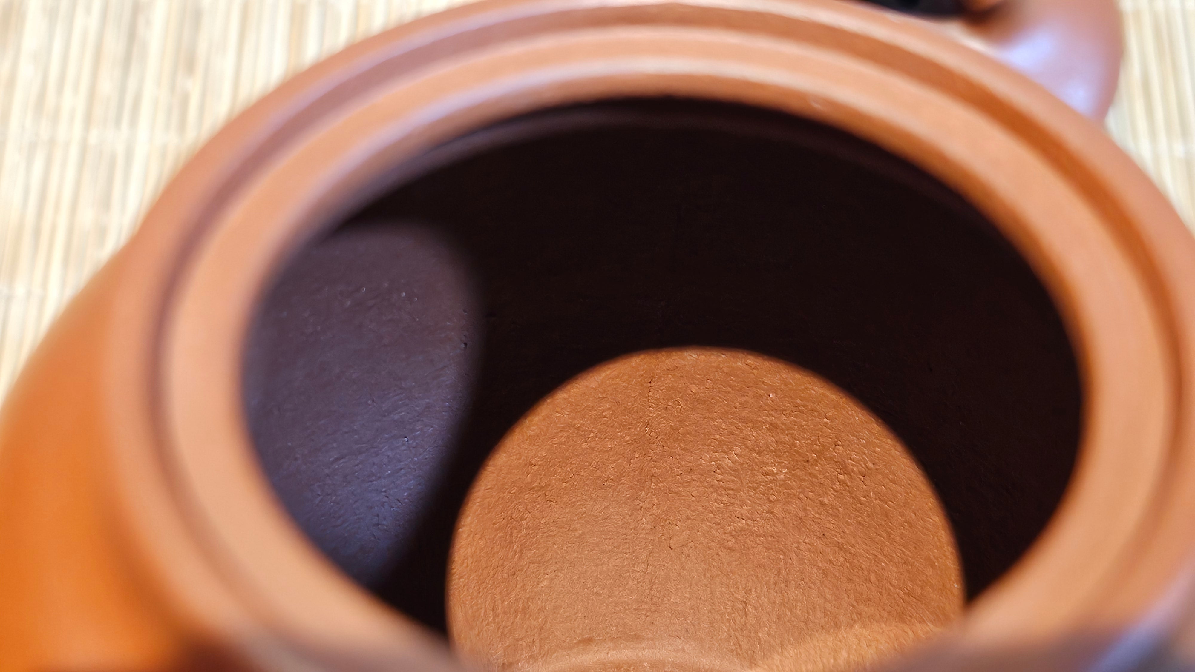 《高风亮节》"Gao Feng Liang Jie", 218.3ml, Ornate 花器! ~ Xiao Mei Yao Zhu Ni 小煤窑朱泥,  by Craftsman Shi Yun 石芸 ~ Congratulations!to Ms D.L.! 1440hrs 15th Sept 2025, Minot, ND!