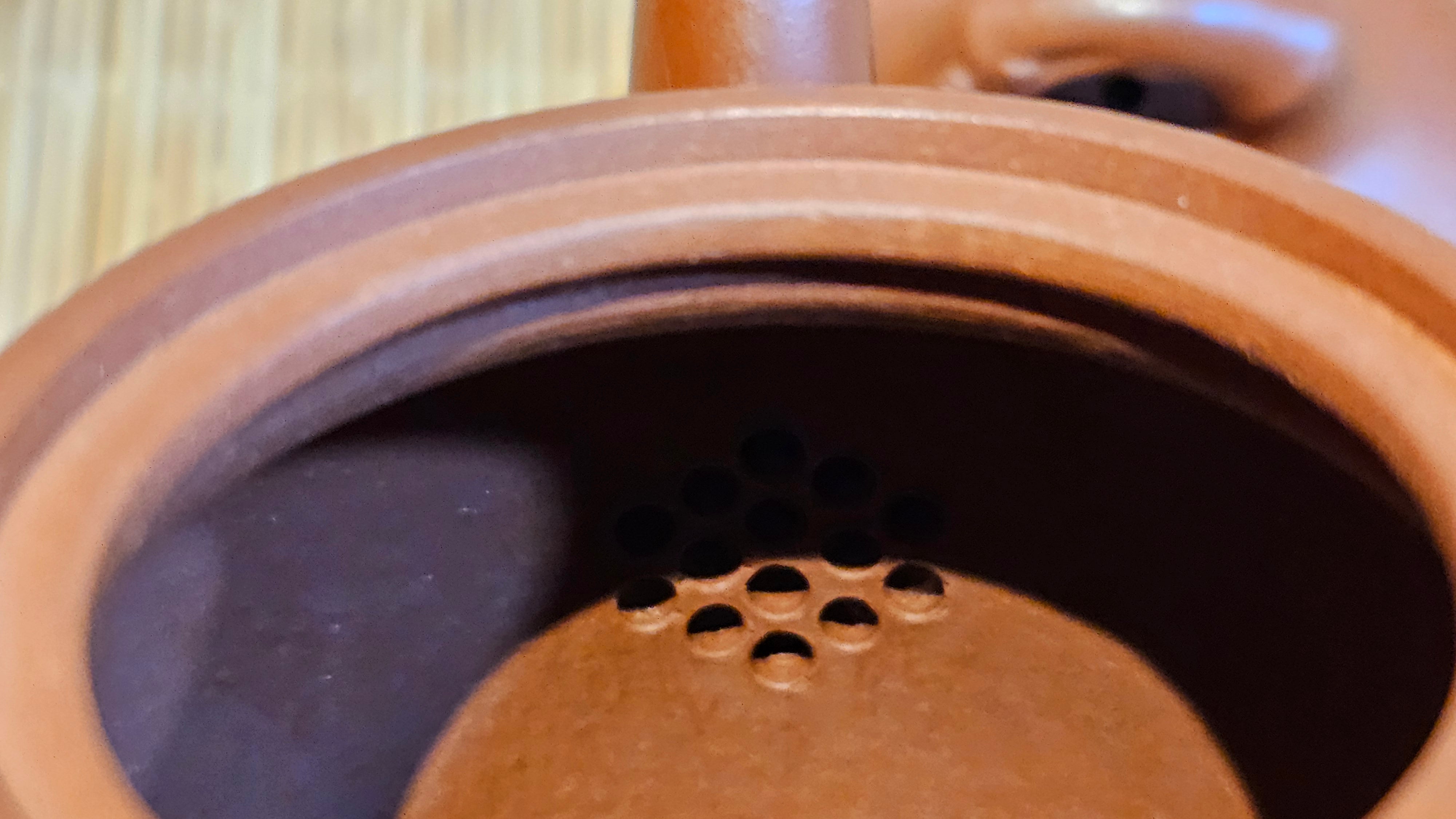 《高风亮节》"Gao Feng Liang Jie", 218.3ml, Ornate 花器! ~ Xiao Mei Yao Zhu Ni 小煤窑朱泥,  by Craftsman Shi Yun 石芸 ~ Congratulations!to Ms D.L.! 1440hrs 15th Sept 2025, Minot, ND!