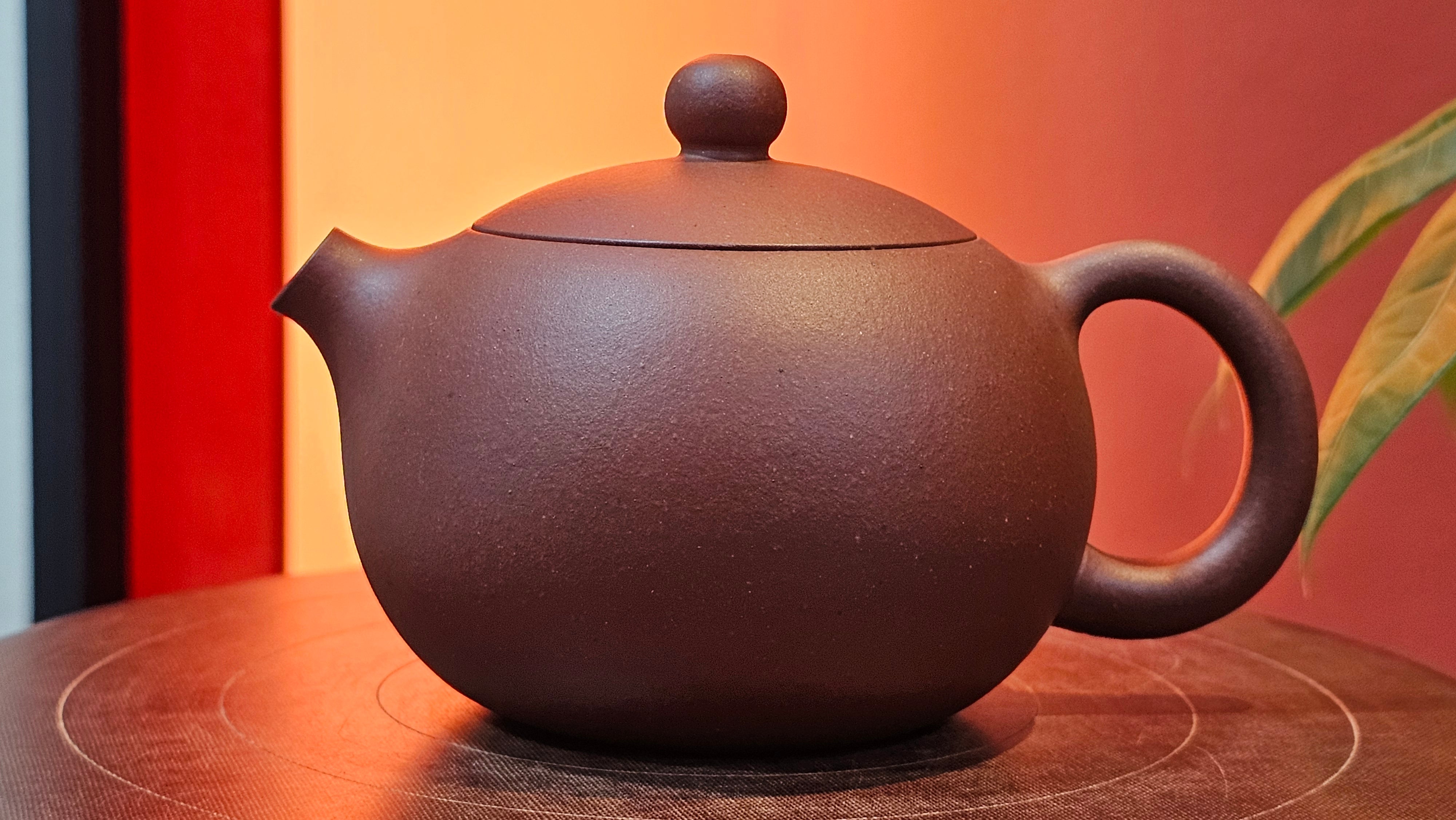 Xi Shi 西施, 168.5ml, Di Cao Qing Zi Ni 底槽青紫泥, by Craftsman Gu Xiao Ming 顾小明 ~ Congratulations to Mr D.T., 2359hrs 29th June 2025, Singapore 🇸🇬.