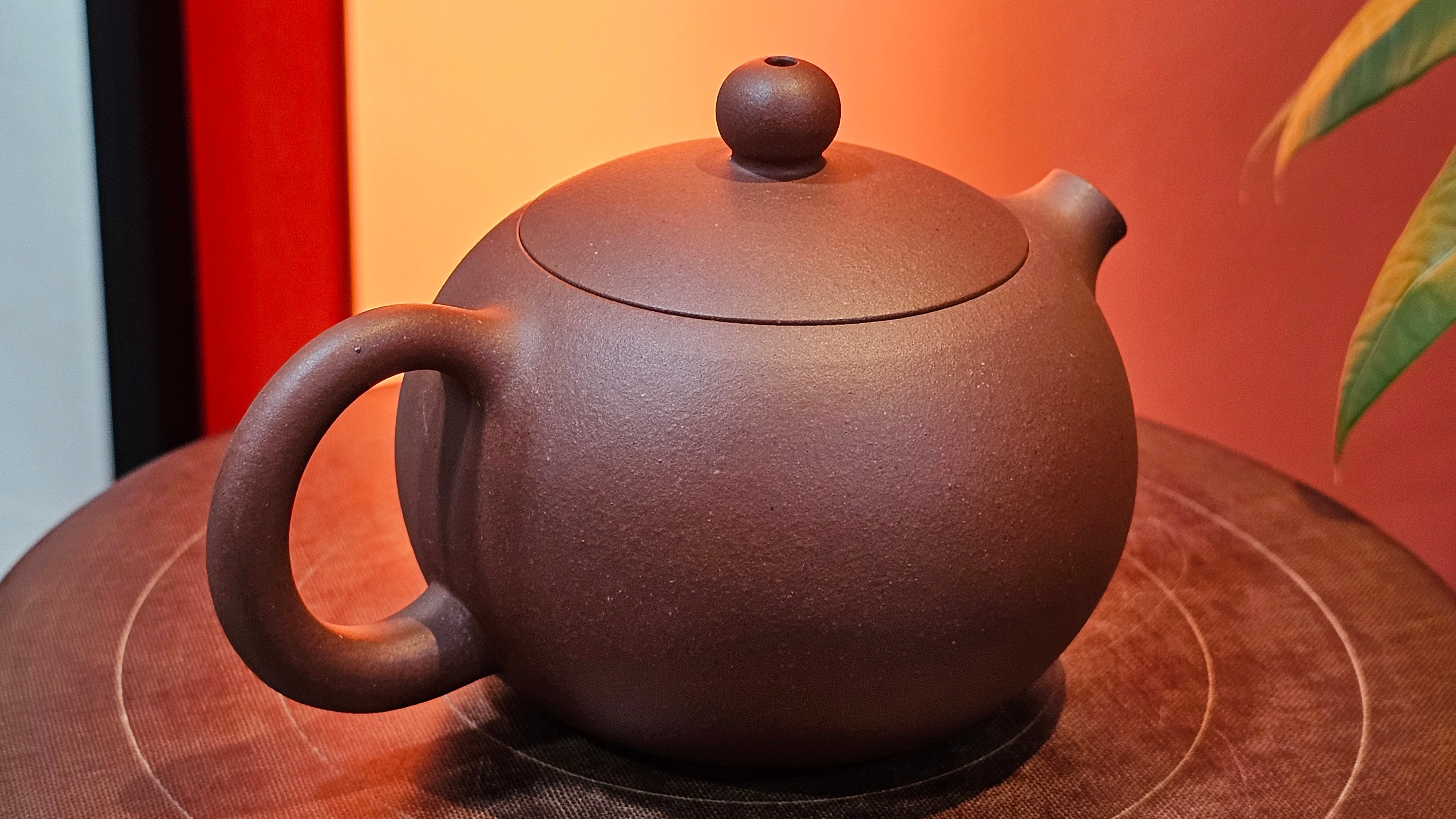 Xi Shi 西施, 168.5ml, Di Cao Qing Zi Ni 底槽青紫泥, by Craftsman Gu Xiao Ming 顾小明 ~ Congratulations to Mr D.T., 2359hrs 29th June 2025, Singapore 🇸🇬.