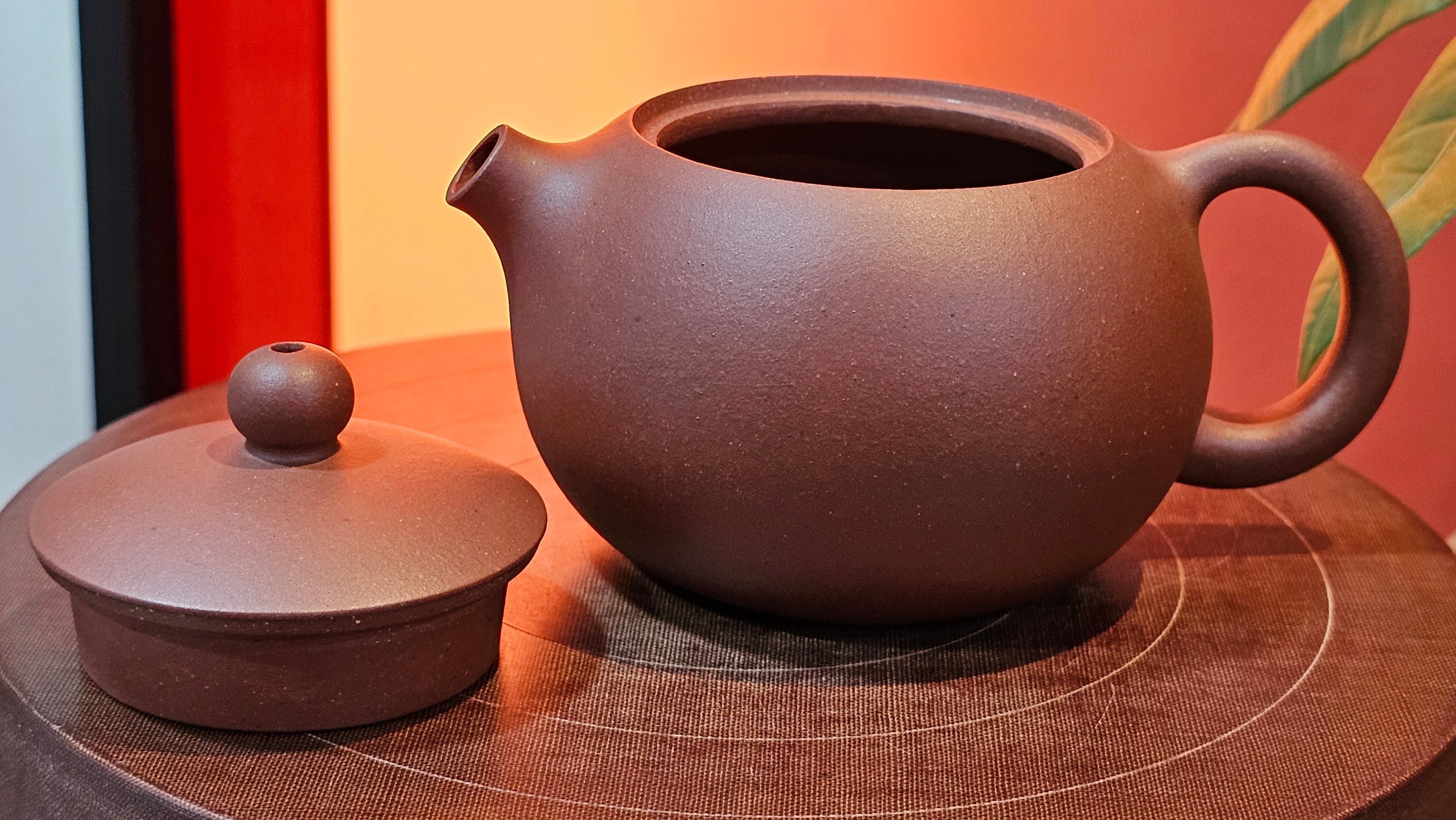 Xi Shi 西施, 168.5ml, Di Cao Qing Zi Ni 底槽青紫泥, by Craftsman Gu Xiao Ming 顾小明 ~ Congratulations to Mr D.T., 2359hrs 29th June 2025, Singapore 🇸🇬.