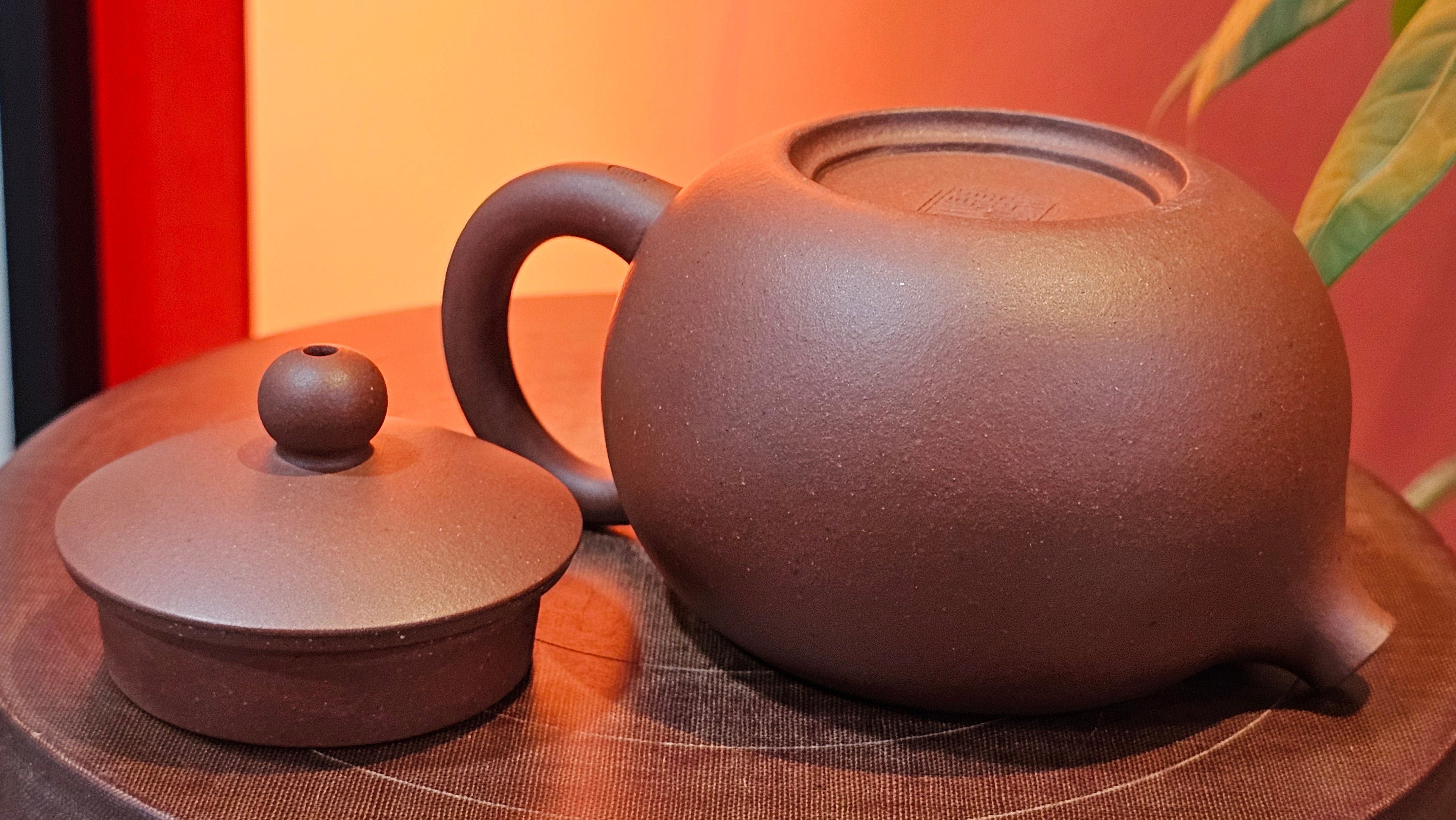 Xi Shi 西施, 168.5ml, Di Cao Qing Zi Ni 底槽青紫泥, by Craftsman Gu Xiao Ming 顾小明 ~ Congratulations to Mr D.T., 2359hrs 29th June 2025, Singapore 🇸🇬.