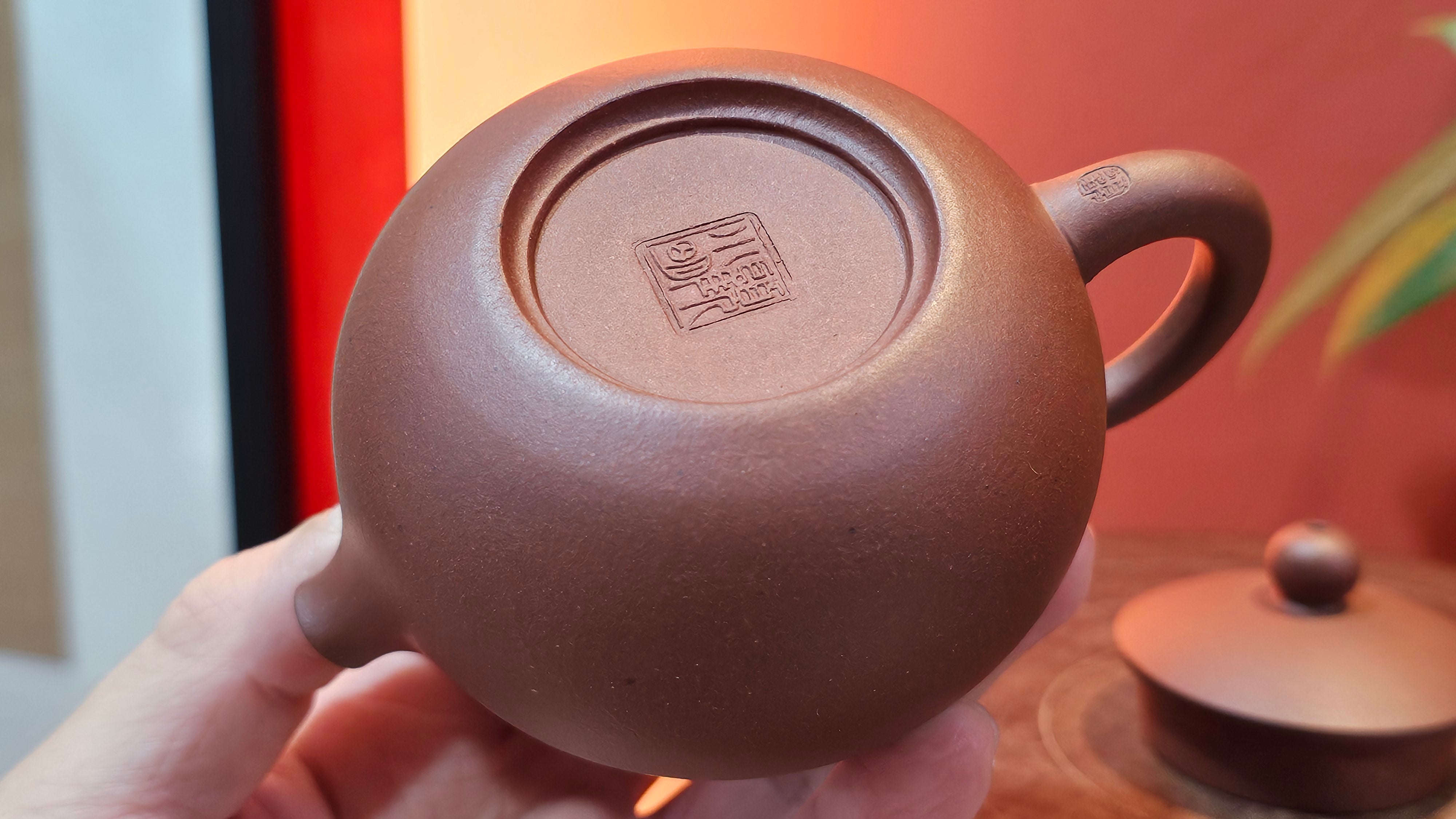 Xi Shi 西施, 168.5ml, Di Cao Qing Zi Ni 底槽青紫泥, by Craftsman Gu Xiao Ming 顾小明 ~ Congratulations to Mr D.T., 2359hrs 29th June 2025, Singapore 🇸🇬.