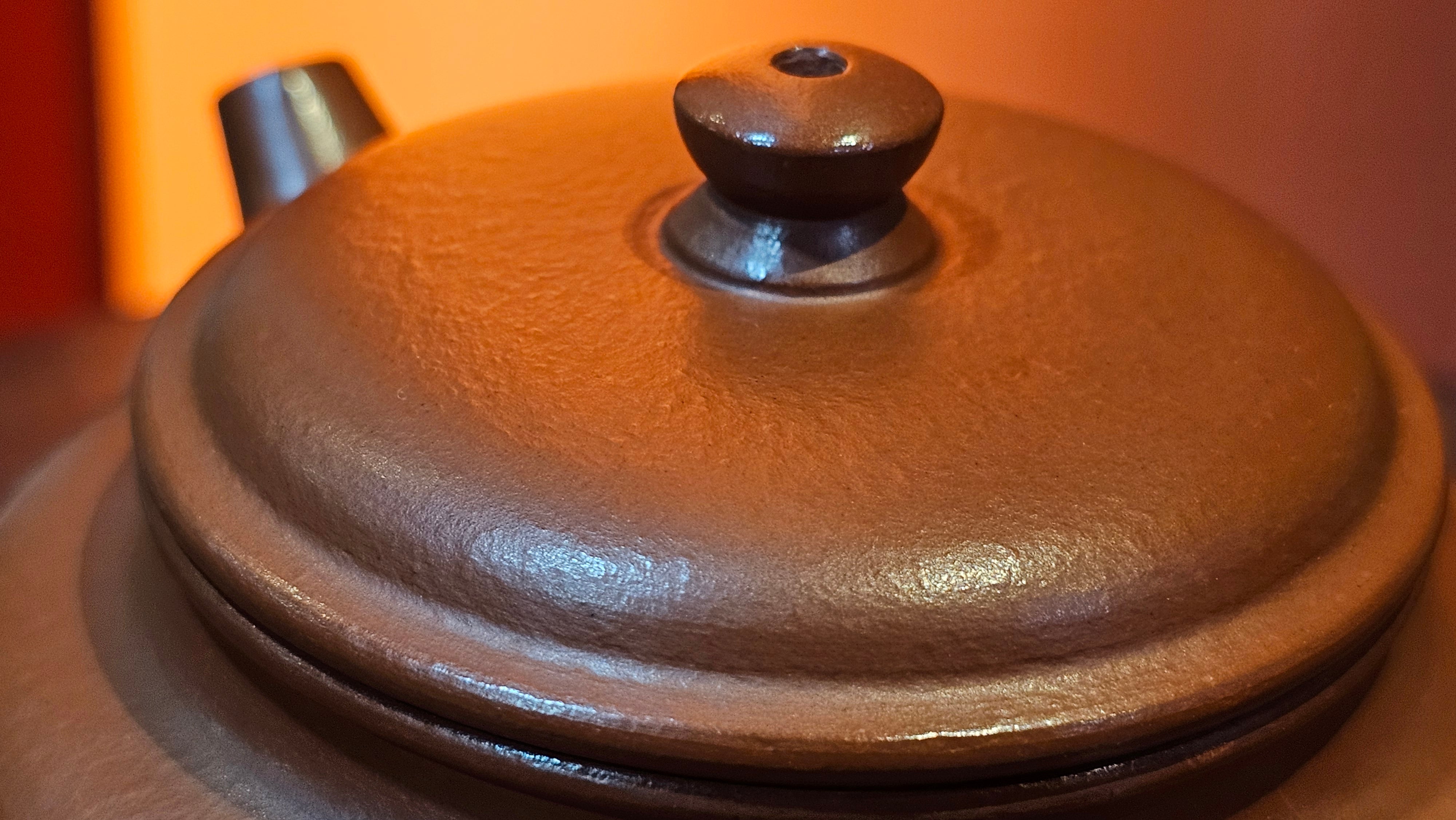 De Zhong 德钟 (Ai De Zhong 矮德钟), 120.9ml, Xiao Mei Yao Zhu Ni 小煤窑朱泥, by Craftsman Shi Yun 石芸 ~ Congratulations to Mr J.A., 1031hrs 5th July 2025, Farmville, NC.