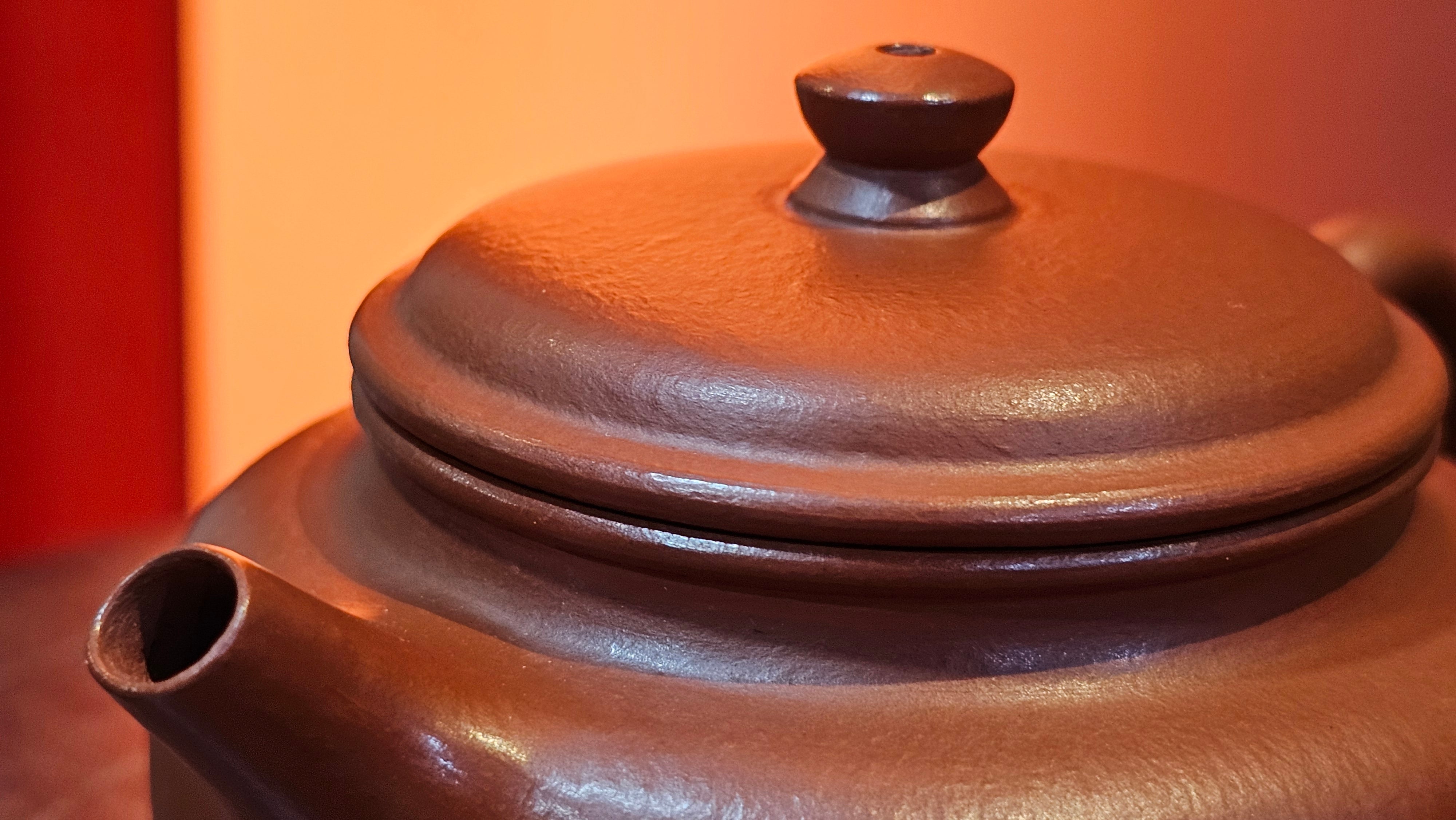 De Zhong 德钟 (Ai De Zhong 矮德钟), 120.9ml, Xiao Mei Yao Zhu Ni 小煤窑朱泥, by Craftsman Shi Yun 石芸 ~ Congratulations to Mr J.A., 1031hrs 5th July 2025, Farmville, NC.