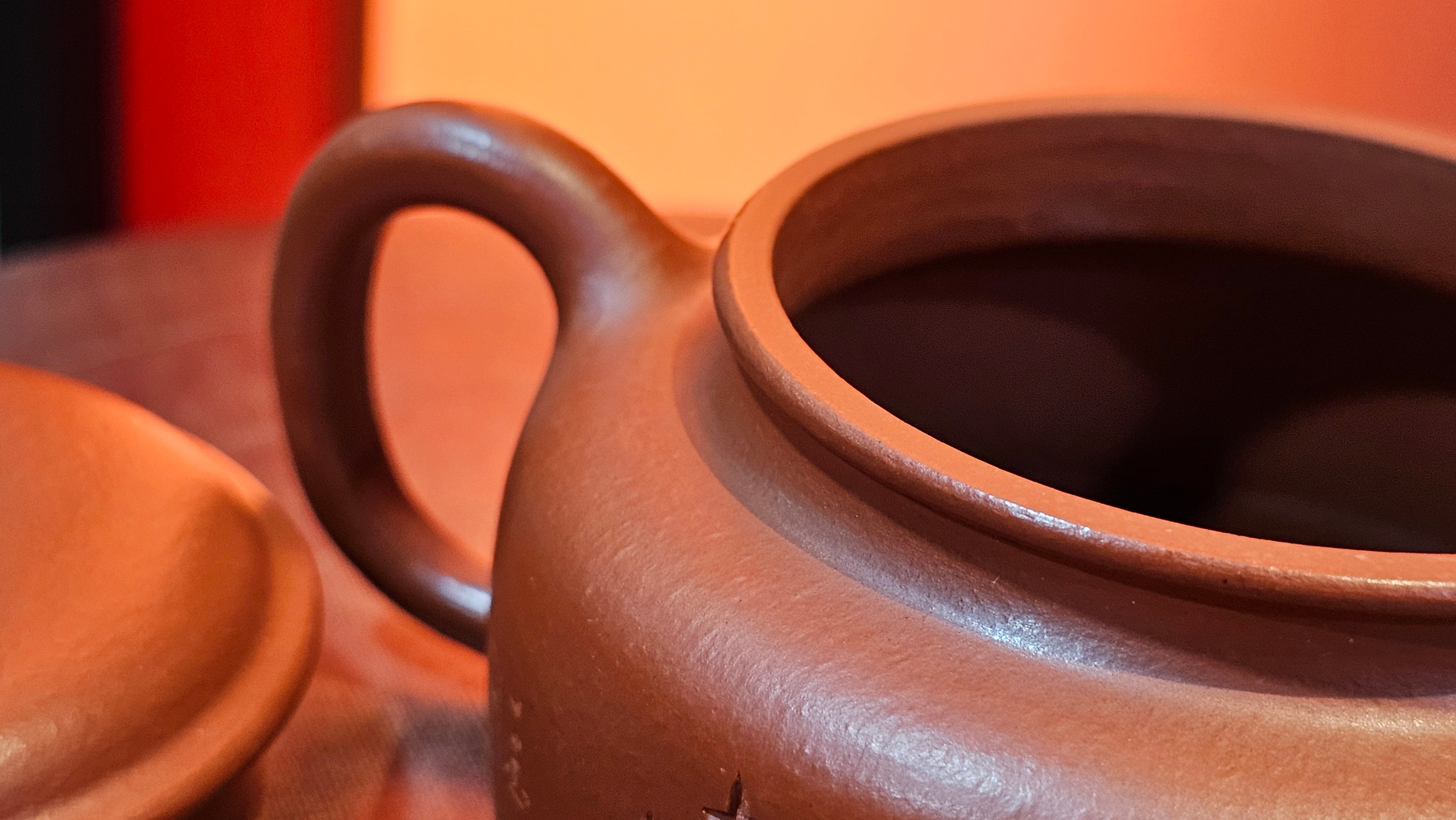 De Zhong 德钟 (Ai De Zhong 矮德钟), 120.9ml, Xiao Mei Yao Zhu Ni 小煤窑朱泥, by Craftsman Shi Yun 石芸 ~ Congratulations to Mr J.A., 1031hrs 5th July 2025, Farmville, NC.