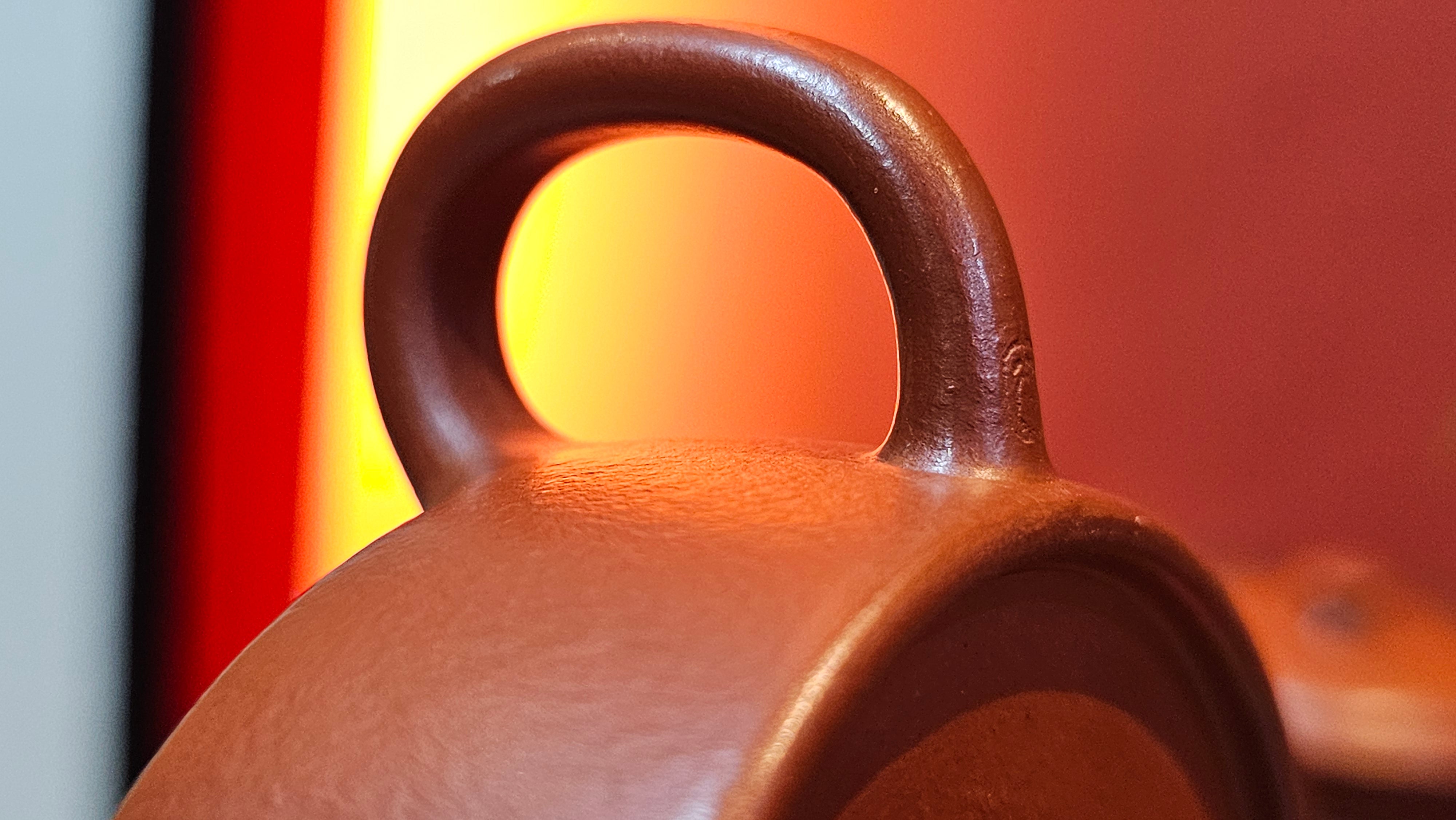 De Zhong 德钟 (Ai De Zhong 矮德钟), 120.9ml, Xiao Mei Yao Zhu Ni 小煤窑朱泥, by Craftsman Shi Yun 石芸 ~ Congratulations to Mr J.A., 1031hrs 5th July 2025, Farmville, NC.