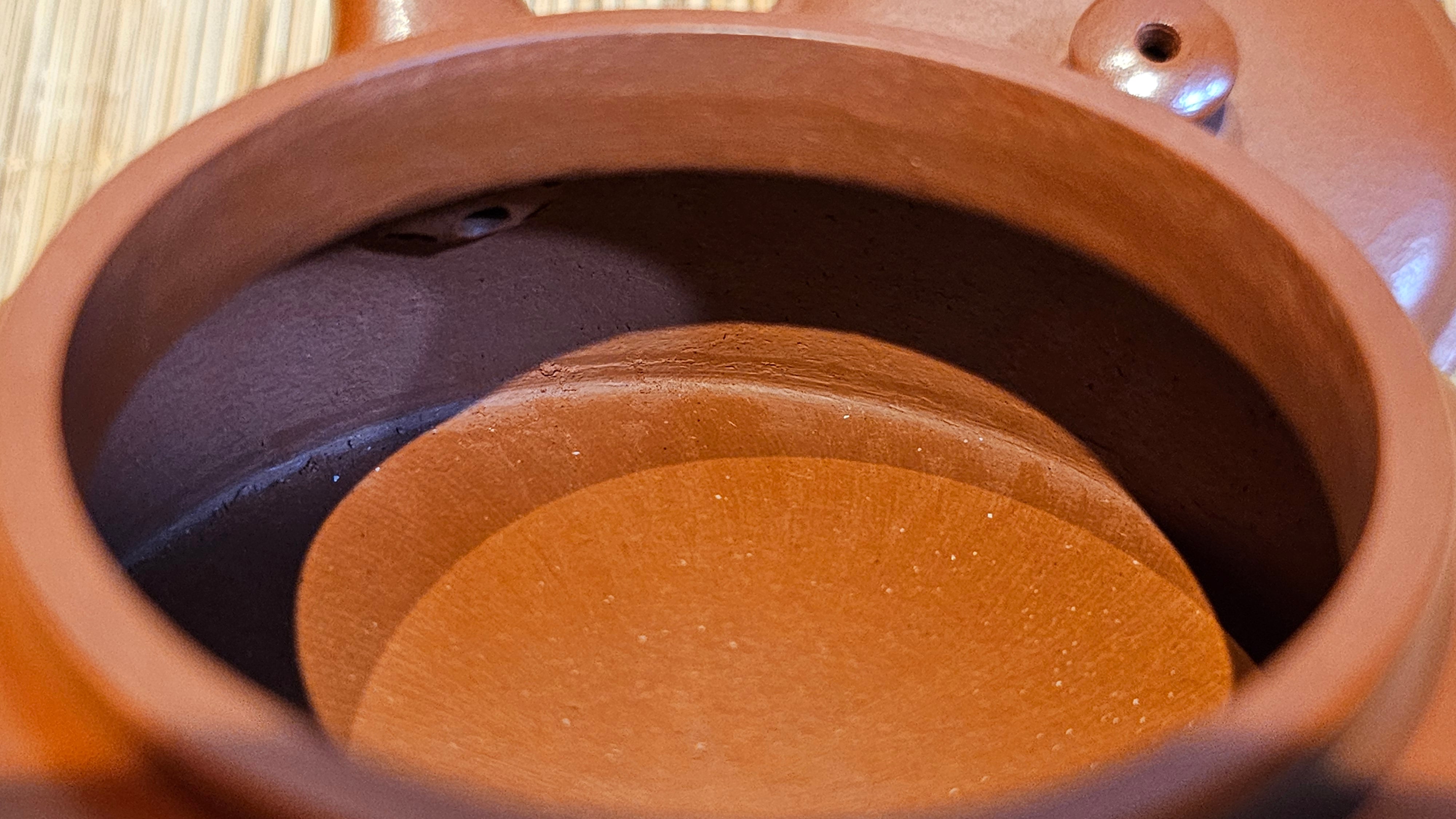 De Zhong 德钟 (Ai De Zhong 矮德钟), 120.9ml, Xiao Mei Yao Zhu Ni 小煤窑朱泥, by Craftsman Shi Yun 石芸 ~ Congratulations to Mr J.A., 1031hrs 5th July 2025, Farmville, NC.