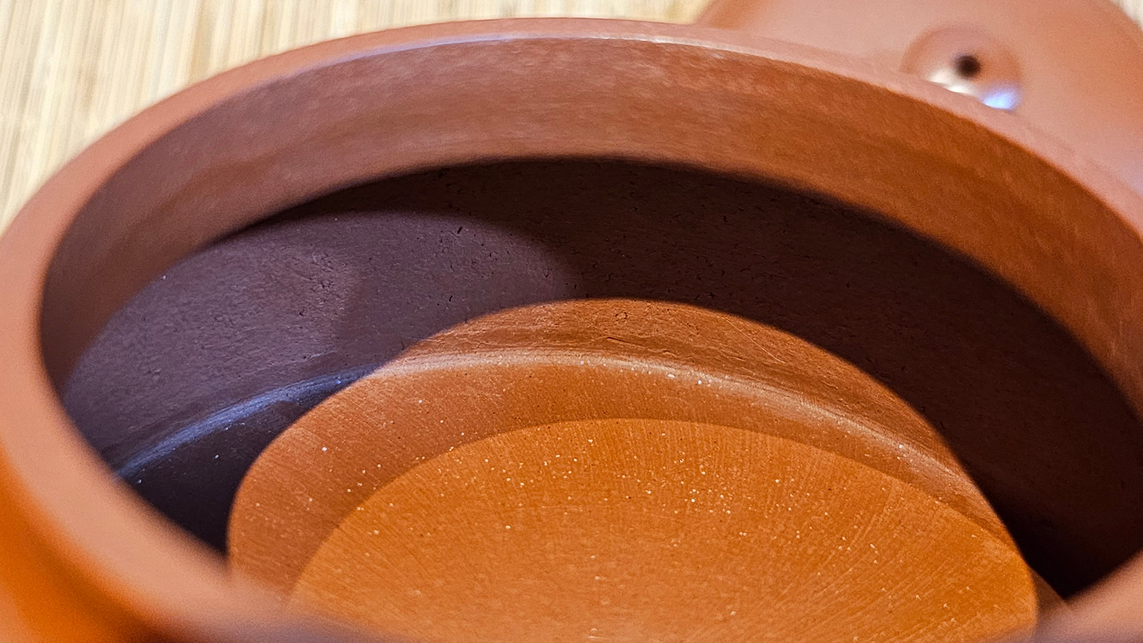 De Zhong 德钟 (Ai De Zhong 矮德钟), 120.9ml, Xiao Mei Yao Zhu Ni 小煤窑朱泥, by Craftsman Shi Yun 石芸 ~ Congratulations to Mr J.A., 1031hrs 5th July 2025, Farmville, NC.