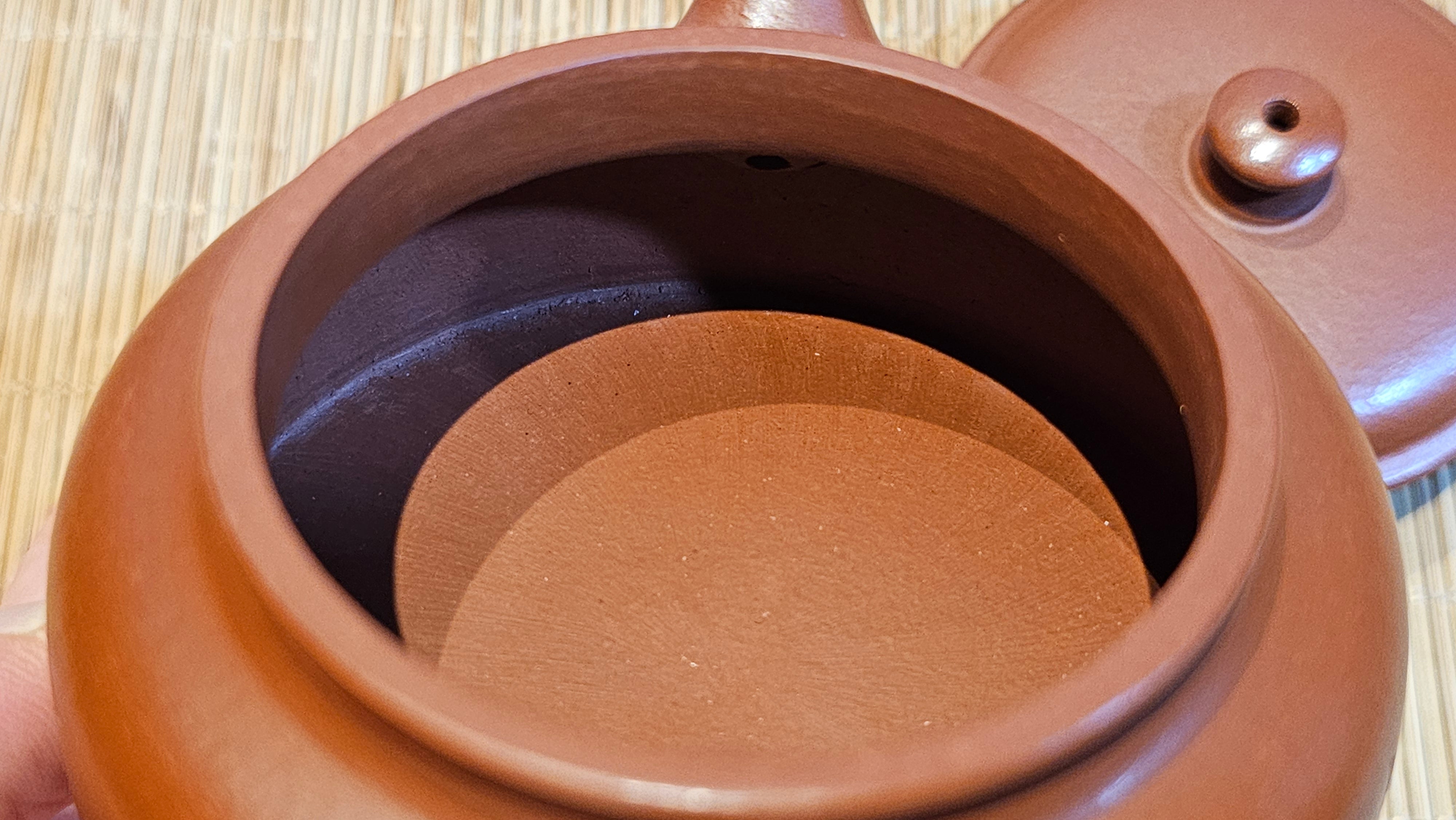 De Zhong 德钟 (Ai De Zhong 矮德钟), 120.9ml, Xiao Mei Yao Zhu Ni 小煤窑朱泥, by Craftsman Shi Yun 石芸 ~ Congratulations to Mr J.A., 1031hrs 5th July 2025, Farmville, NC.