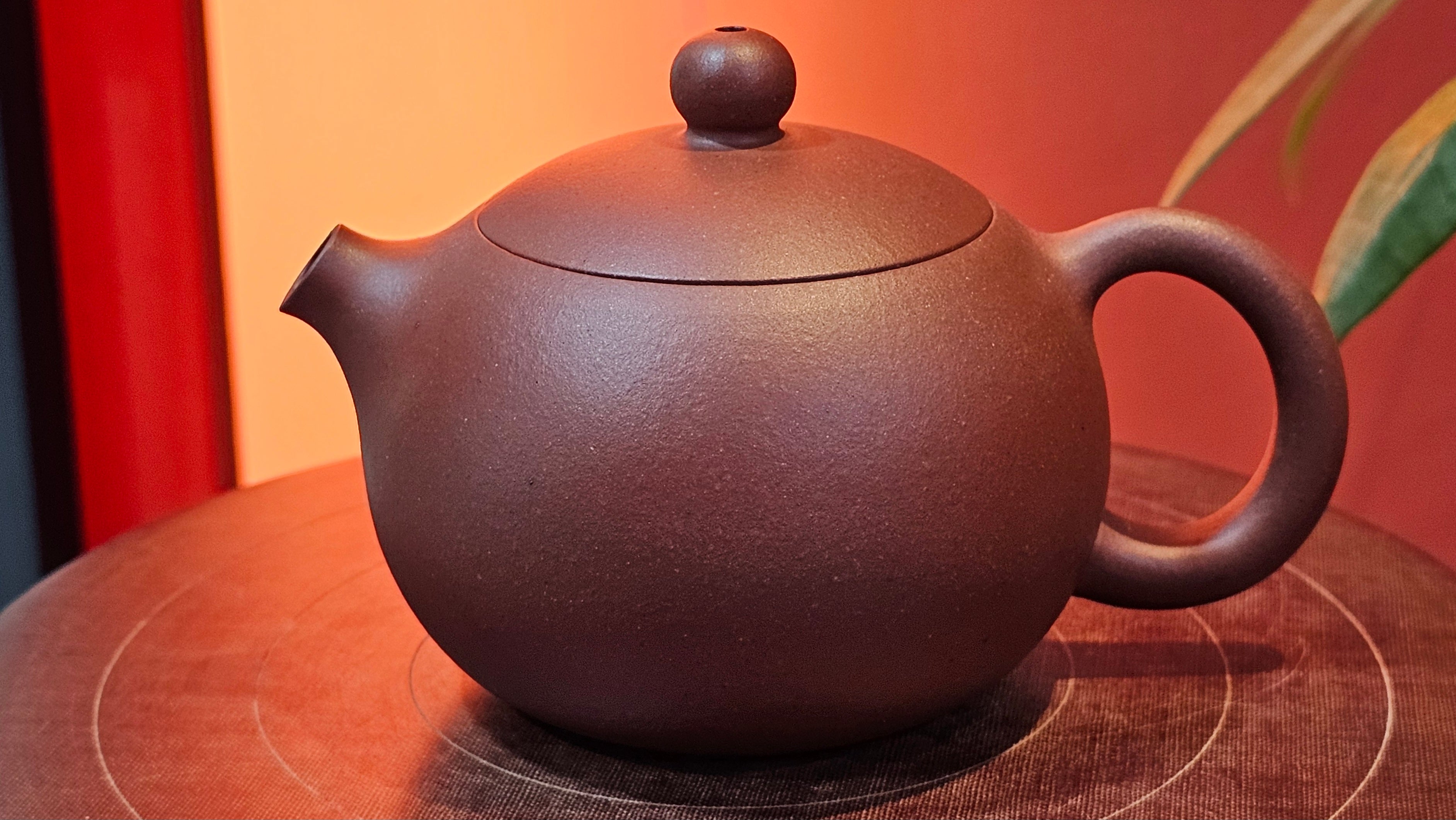 Xi Shi 西施, 164.8ml, Di Cao Qing Zi Ni 底槽青紫泥, by Craftsman Gu Xiao Ming 顾小明 ~ Congratulations to Mr M.P., 1353hrs 2nd July 2025, Bucharest, Romania 🇷🇴.