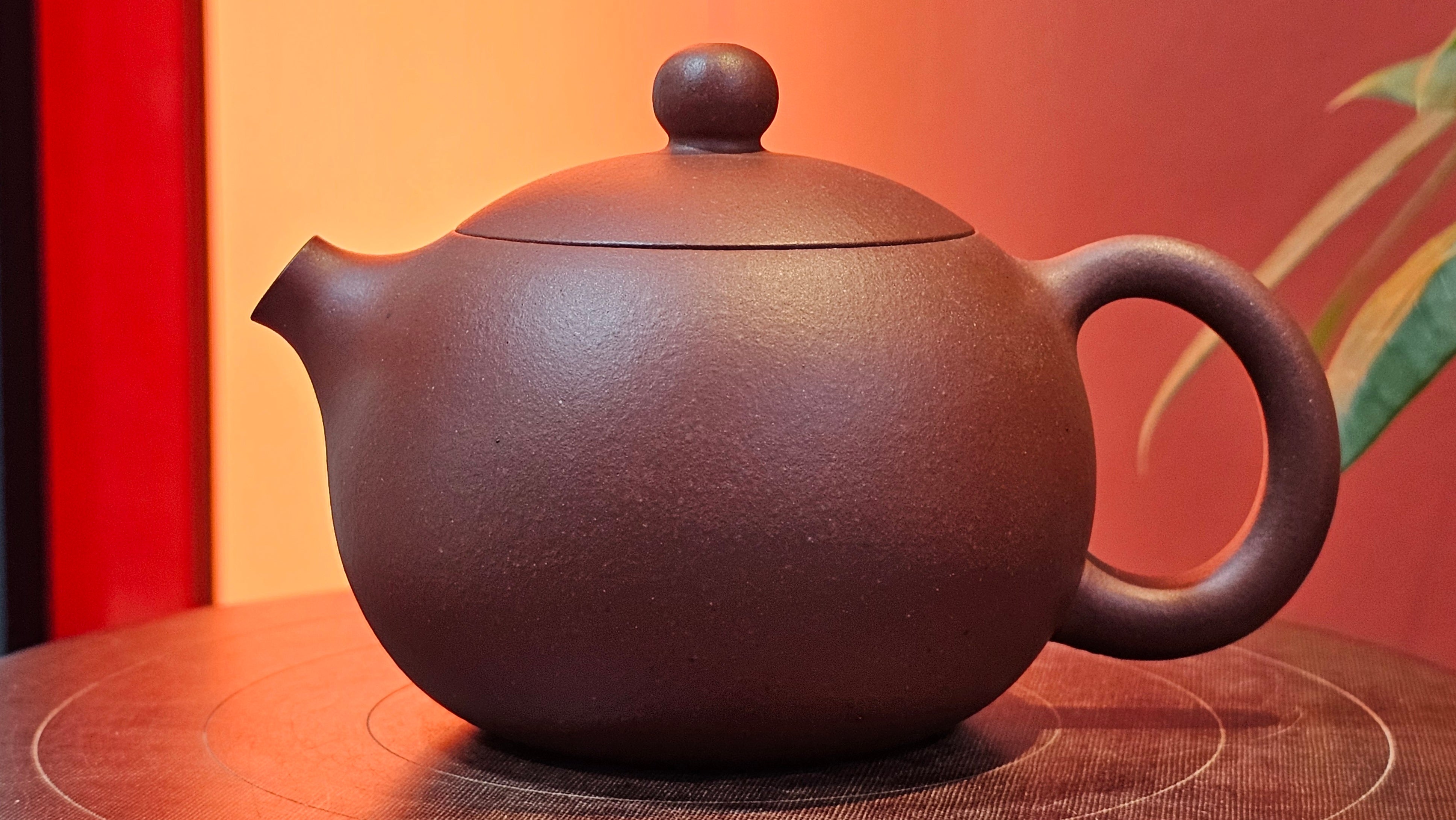 Xi Shi 西施, 164.8ml, Di Cao Qing Zi Ni 底槽青紫泥, by Craftsman Gu Xiao Ming 顾小明 ~ Congratulations to Mr M.P., 1353hrs 2nd July 2025, Bucharest, Romania 🇷🇴.