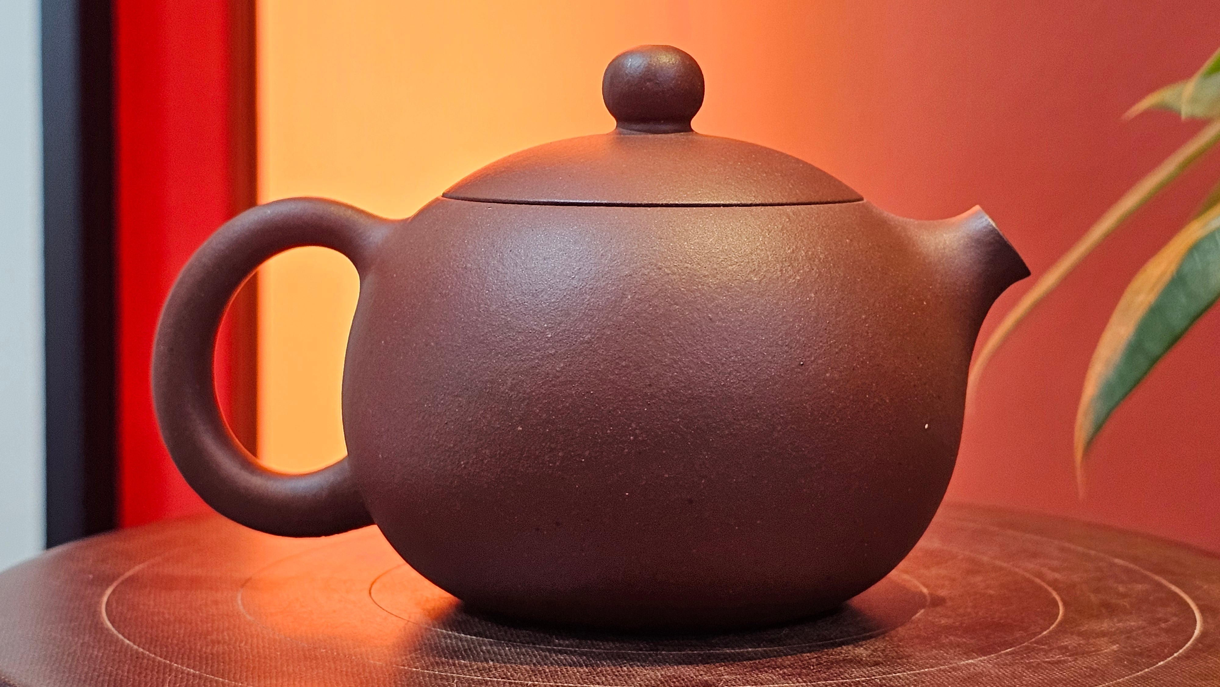 Xi Shi 西施, 164.8ml, Di Cao Qing Zi Ni 底槽青紫泥, by Craftsman Gu Xiao Ming 顾小明 ~ Congratulations to Mr M.P., 1353hrs 2nd July 2025, Bucharest, Romania 🇷🇴.