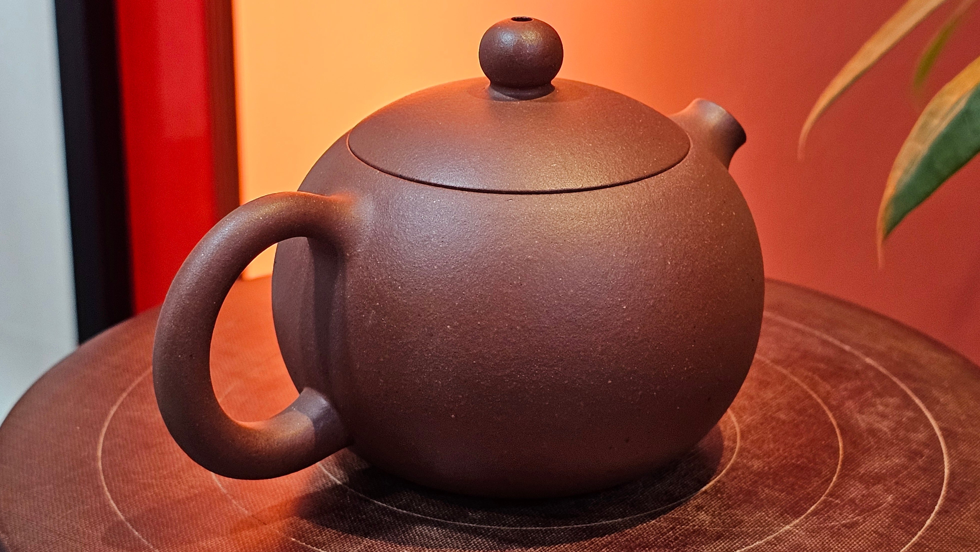 Xi Shi 西施, 164.8ml, Di Cao Qing Zi Ni 底槽青紫泥, by Craftsman Gu Xiao Ming 顾小明 ~ Congratulations to Mr M.P., 1353hrs 2nd July 2025, Bucharest, Romania 🇷🇴.