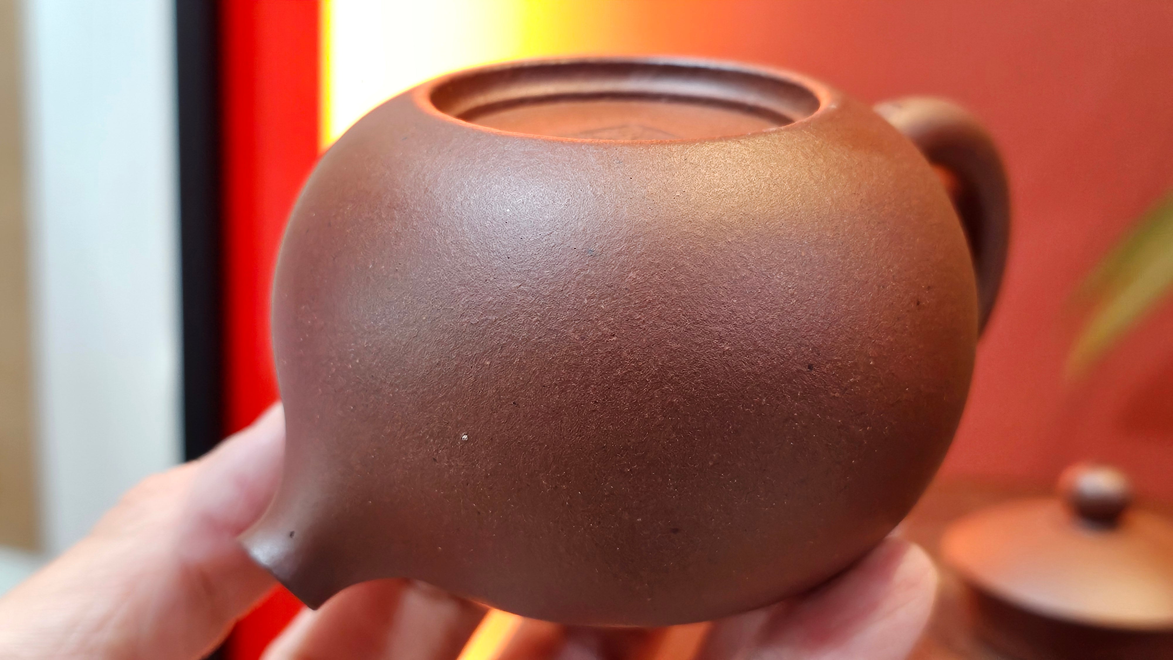 Xi Shi 西施, 164.8ml, Di Cao Qing Zi Ni 底槽青紫泥, by Craftsman Gu Xiao Ming 顾小明 ~ Congratulations to Mr M.P., 1353hrs 2nd July 2025, Bucharest, Romania 🇷🇴.