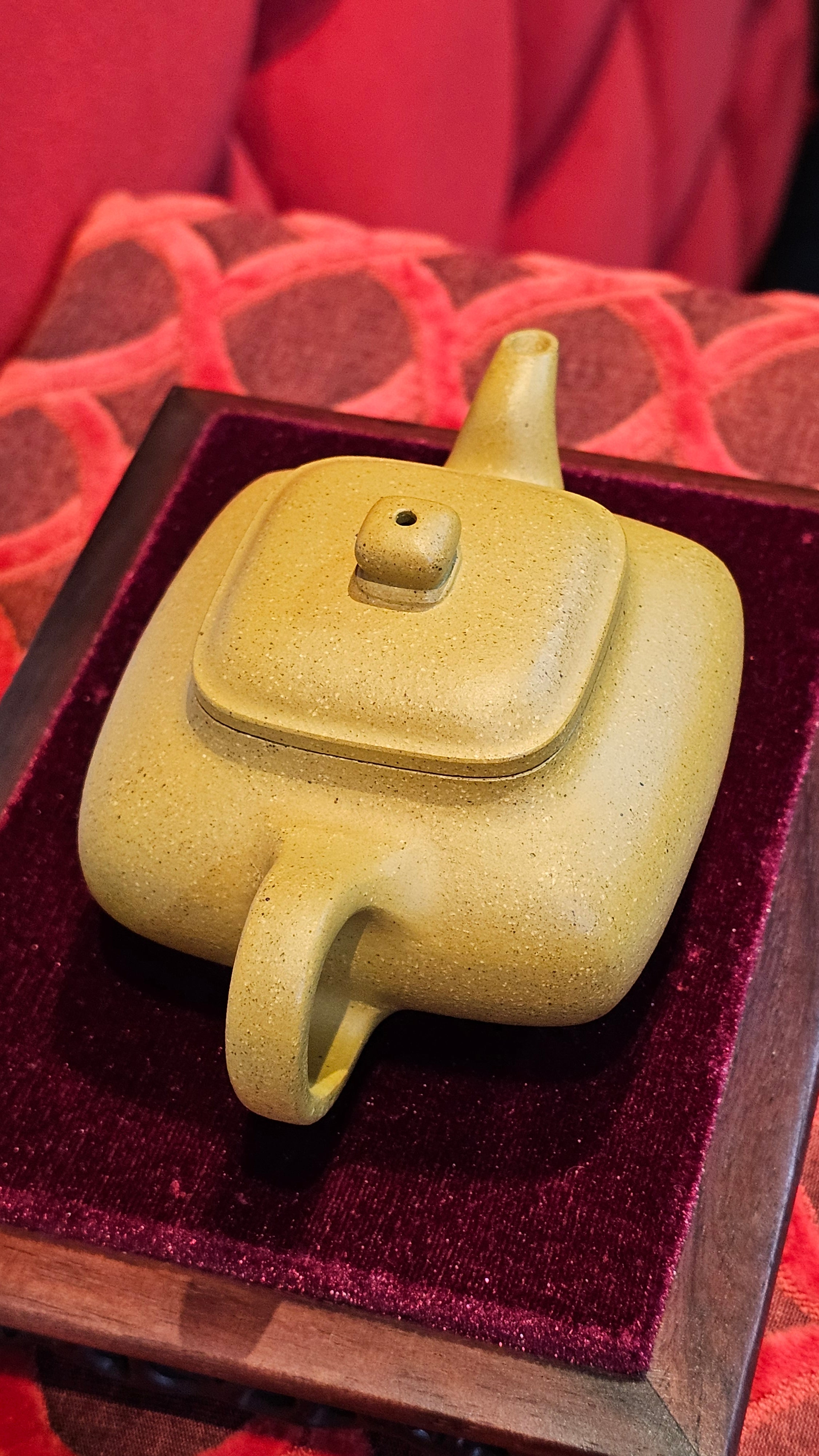 《传炉》"Chuan Lu", 147.5ml, Ben Shan Duan Ni 本山段泥 ~ Crafted by L3A Consummate Master Artist Li Yan Ru 李艳如 ~ Congratulations to Mr A.Y., 2228hrs 2nd July 2025, Millbrae, CA.