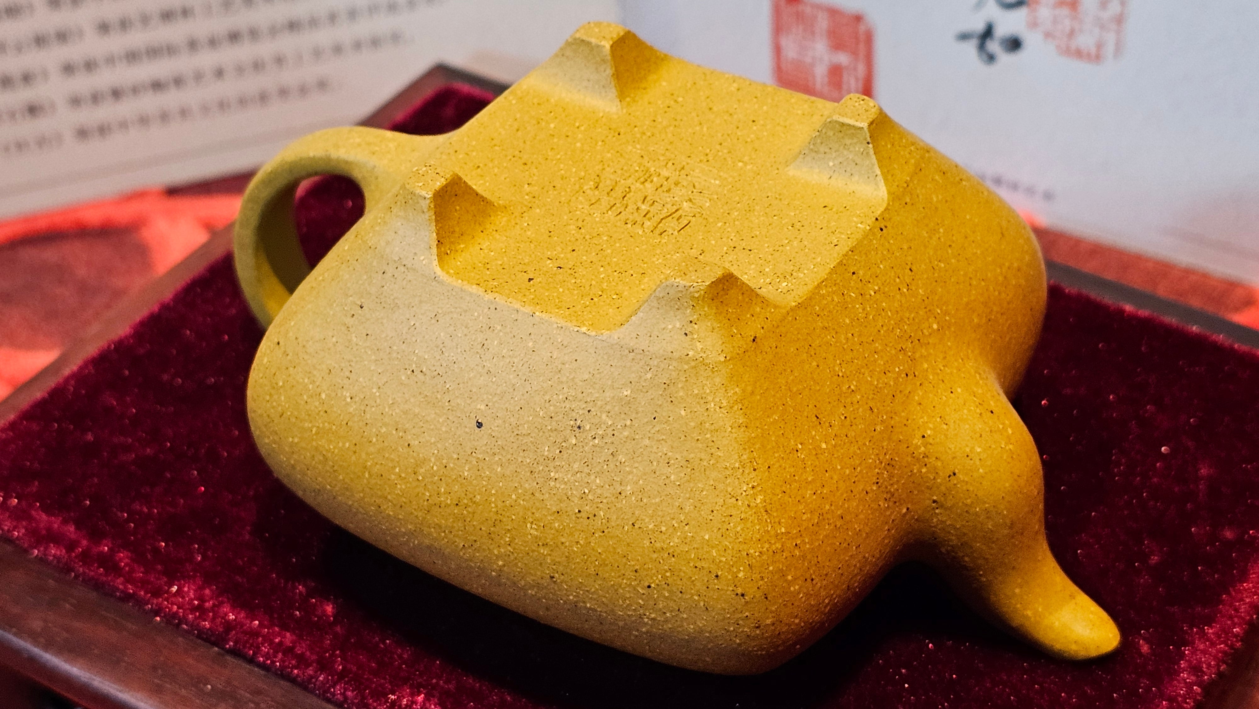 《传炉》"Chuan Lu", 147.5ml, Ben Shan Duan Ni 本山段泥 ~ Crafted by L3A Consummate Master Artist Li Yan Ru 李艳如 ~ Congratulations to Mr A.Y., 2228hrs 2nd July 2025, Millbrae, CA.