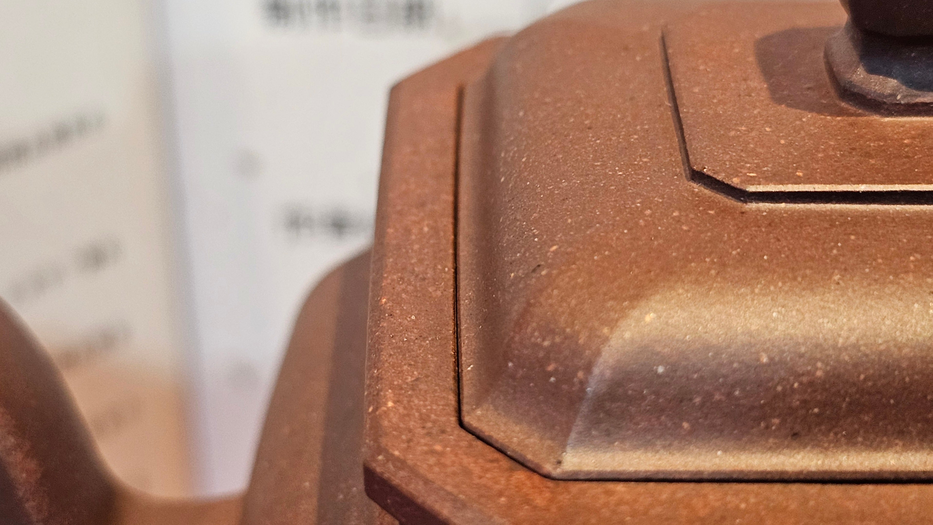 《将军》"Jiang Jun" ~ The General, 405.1ml, Di Cao Qing Zi Ni 底槽青紫泥, Crafted By L2A Senior Consummate Artist Yuan Hui 高级振兴技艺师兼高级工艺美术师~袁辉 ~ Congratulations to Mr A.A.! 0455hrs 18th Oct 2025, Port Franks! Canada🇨🇦.