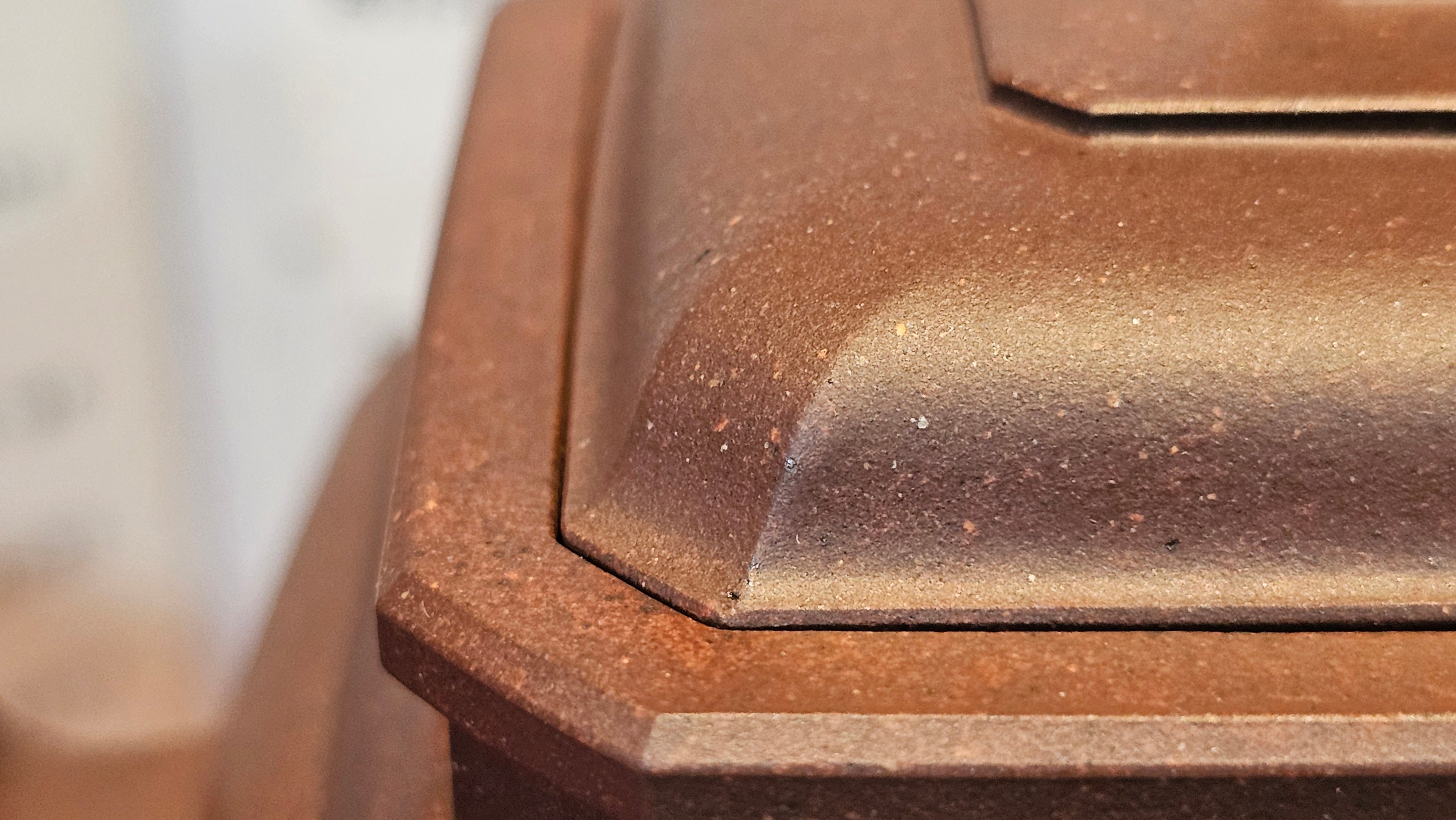 《将军》"Jiang Jun" ~ The General, 405.1ml, Di Cao Qing Zi Ni 底槽青紫泥, Crafted By L2A Senior Consummate Artist Yuan Hui 高级振兴技艺师兼高级工艺美术师~袁辉 ~ Congratulations to Mr A.A.! 0455hrs 18th Oct 2025, Port Franks! Canada🇨🇦.