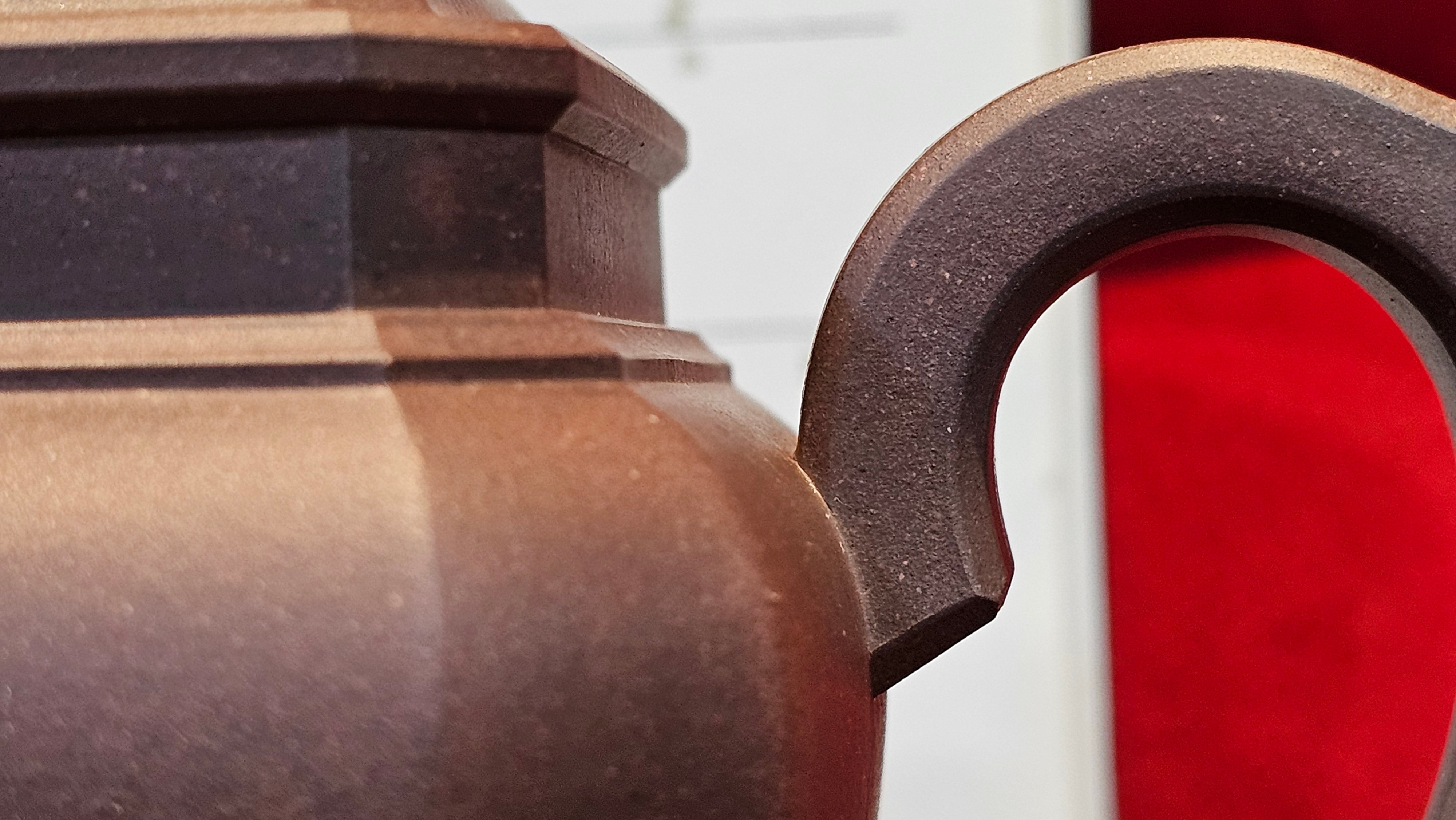 《将军》"Jiang Jun" ~ The General, 405.1ml, Di Cao Qing Zi Ni 底槽青紫泥, Crafted By L2A Senior Consummate Artist Yuan Hui 高级振兴技艺师兼高级工艺美术师~袁辉 ~ Congratulations to Mr A.A.! 0455hrs 18th Oct 2025, Port Franks! Canada🇨🇦.