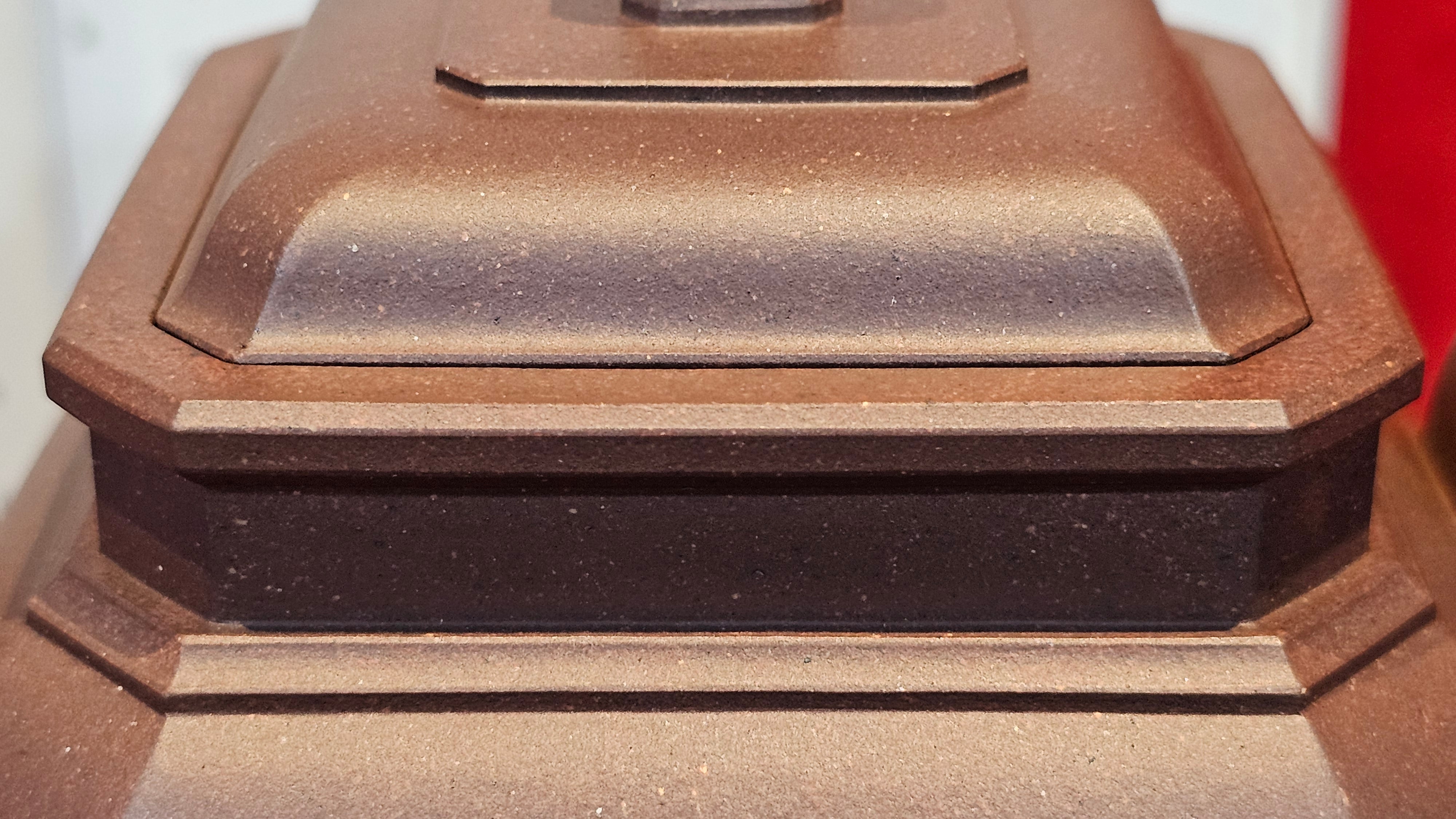 《将军》"Jiang Jun" ~ The General, 405.1ml, Di Cao Qing Zi Ni 底槽青紫泥, Crafted By L2A Senior Consummate Artist Yuan Hui 高级振兴技艺师兼高级工艺美术师~袁辉 ~ Congratulations to Mr A.A.! 0455hrs 18th Oct 2025, Port Franks! Canada🇨🇦.