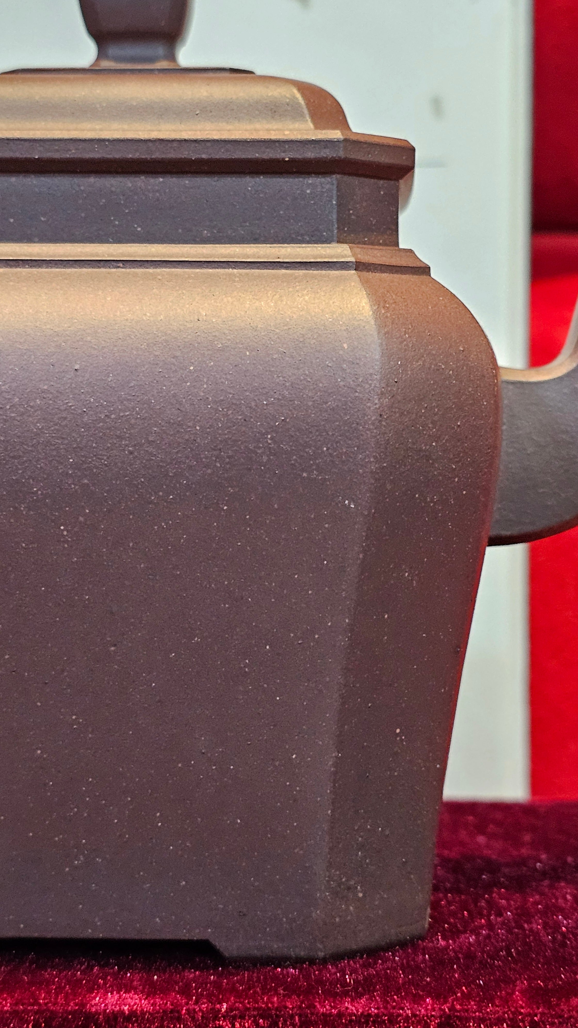 《将军》"Jiang Jun" ~ The General, 405.1ml, Di Cao Qing Zi Ni 底槽青紫泥, Crafted By L2A Senior Consummate Artist Yuan Hui 高级振兴技艺师兼高级工艺美术师~袁辉 ~ Congratulations to Mr A.A.! 0455hrs 18th Oct 2025, Port Franks! Canada🇨🇦.