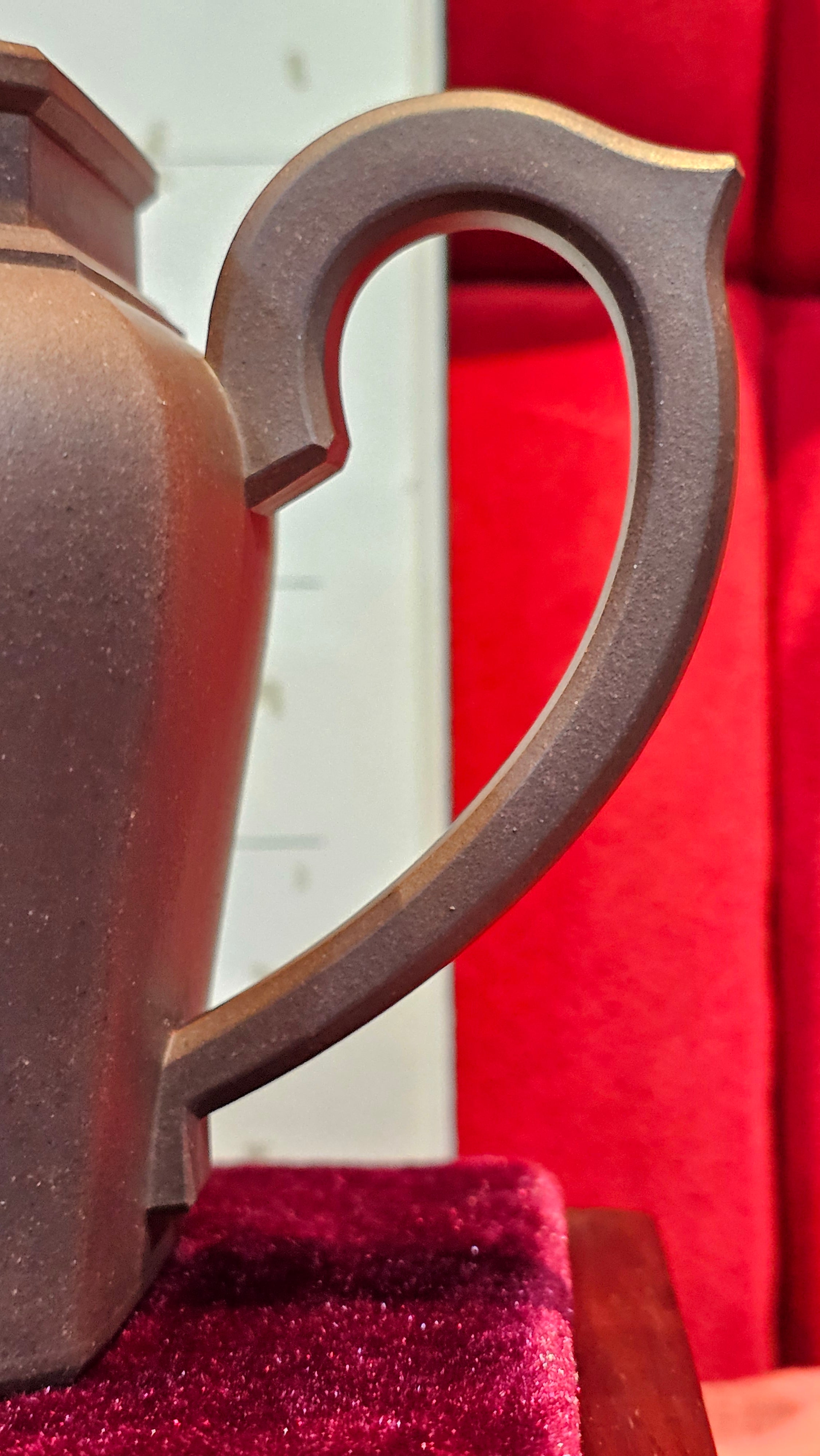 《将军》"Jiang Jun" ~ The General, 405.1ml, Di Cao Qing Zi Ni 底槽青紫泥, Crafted By L2A Senior Consummate Artist Yuan Hui 高级振兴技艺师兼高级工艺美术师~袁辉 ~ Congratulations to Mr A.A.! 0455hrs 18th Oct 2025, Port Franks! Canada🇨🇦.