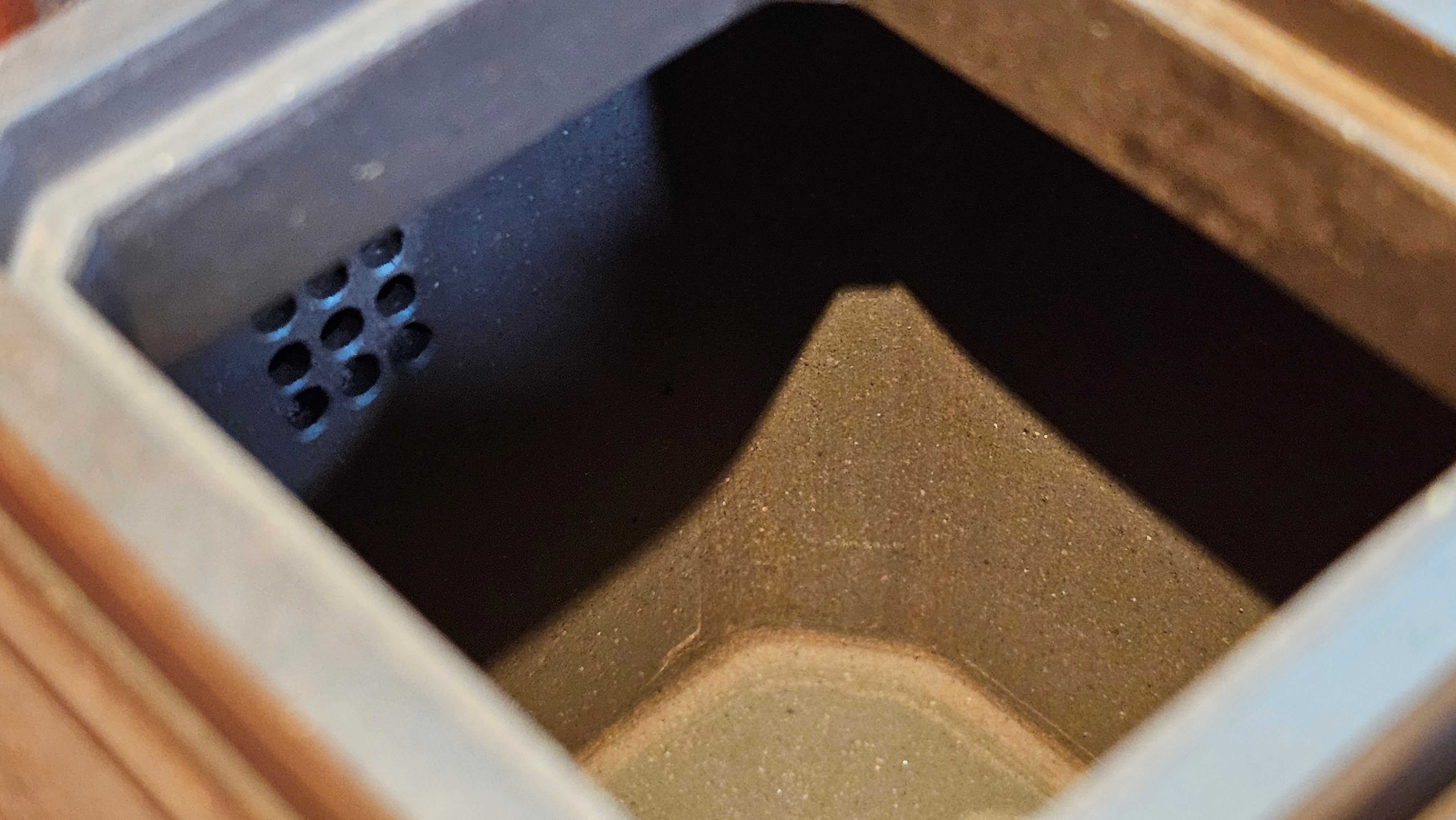 《将军》"Jiang Jun" ~ The General, 405.1ml, Di Cao Qing Zi Ni 底槽青紫泥, Crafted By L2A Senior Consummate Artist Yuan Hui 高级振兴技艺师兼高级工艺美术师~袁辉 ~ Congratulations to Mr A.A.! 0455hrs 18th Oct 2025, Port Franks! Canada🇨🇦.