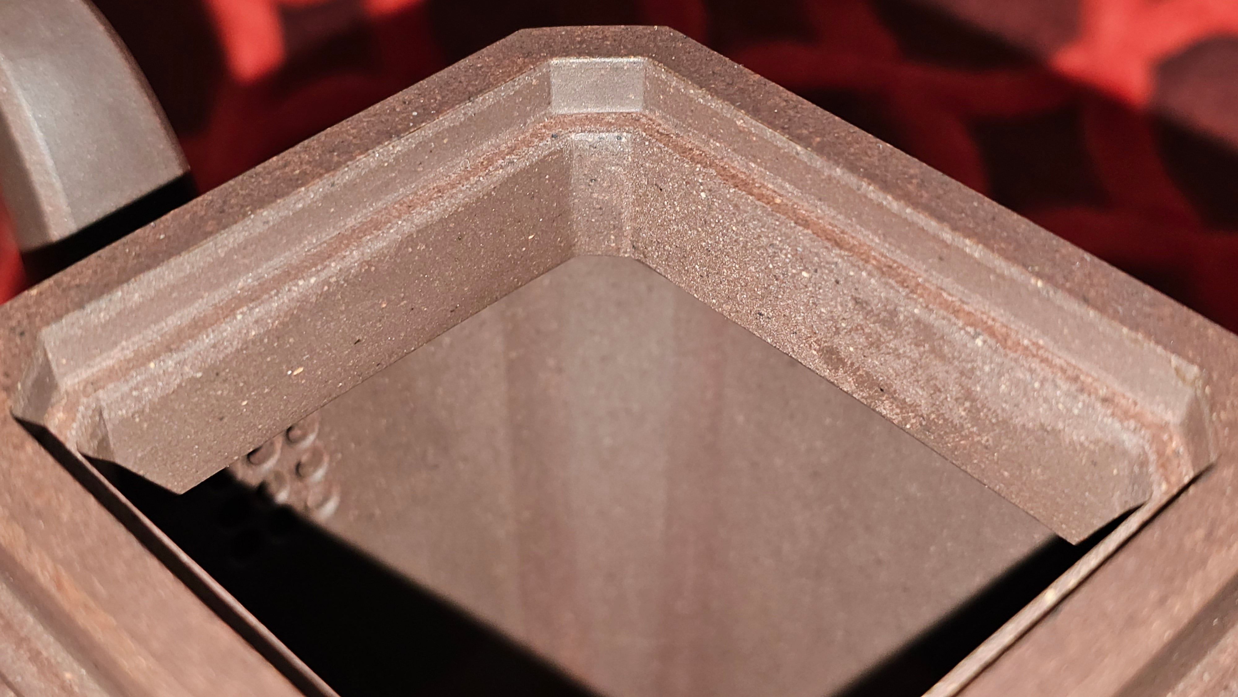 《将军》"Jiang Jun" ~ The General, 405.1ml, Di Cao Qing Zi Ni 底槽青紫泥, Crafted By L2A Senior Consummate Artist Yuan Hui 高级振兴技艺师兼高级工艺美术师~袁辉 ~ Congratulations to Mr A.A.! 0455hrs 18th Oct 2025, Port Franks! Canada🇨🇦.