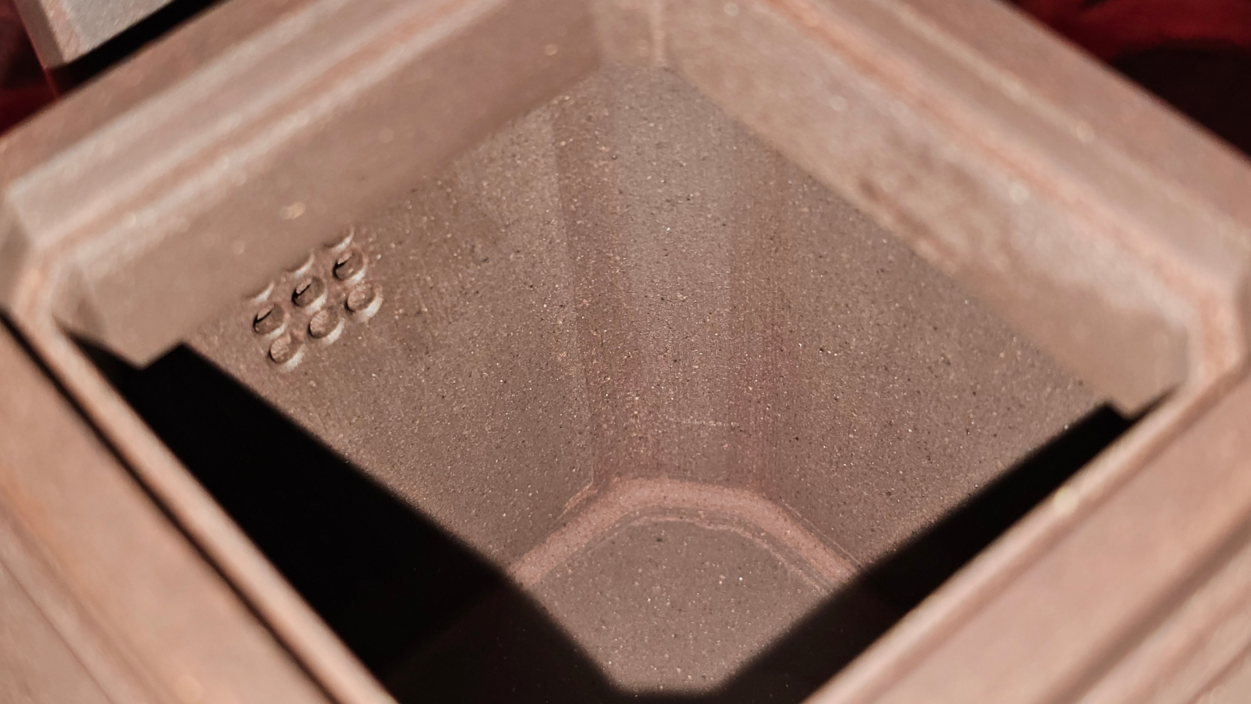 《将军》"Jiang Jun" ~ The General, 405.1ml, Di Cao Qing Zi Ni 底槽青紫泥, Crafted By L2A Senior Consummate Artist Yuan Hui 高级振兴技艺师兼高级工艺美术师~袁辉 ~ Congratulations to Mr A.A.! 0455hrs 18th Oct 2025, Port Franks! Canada🇨🇦.