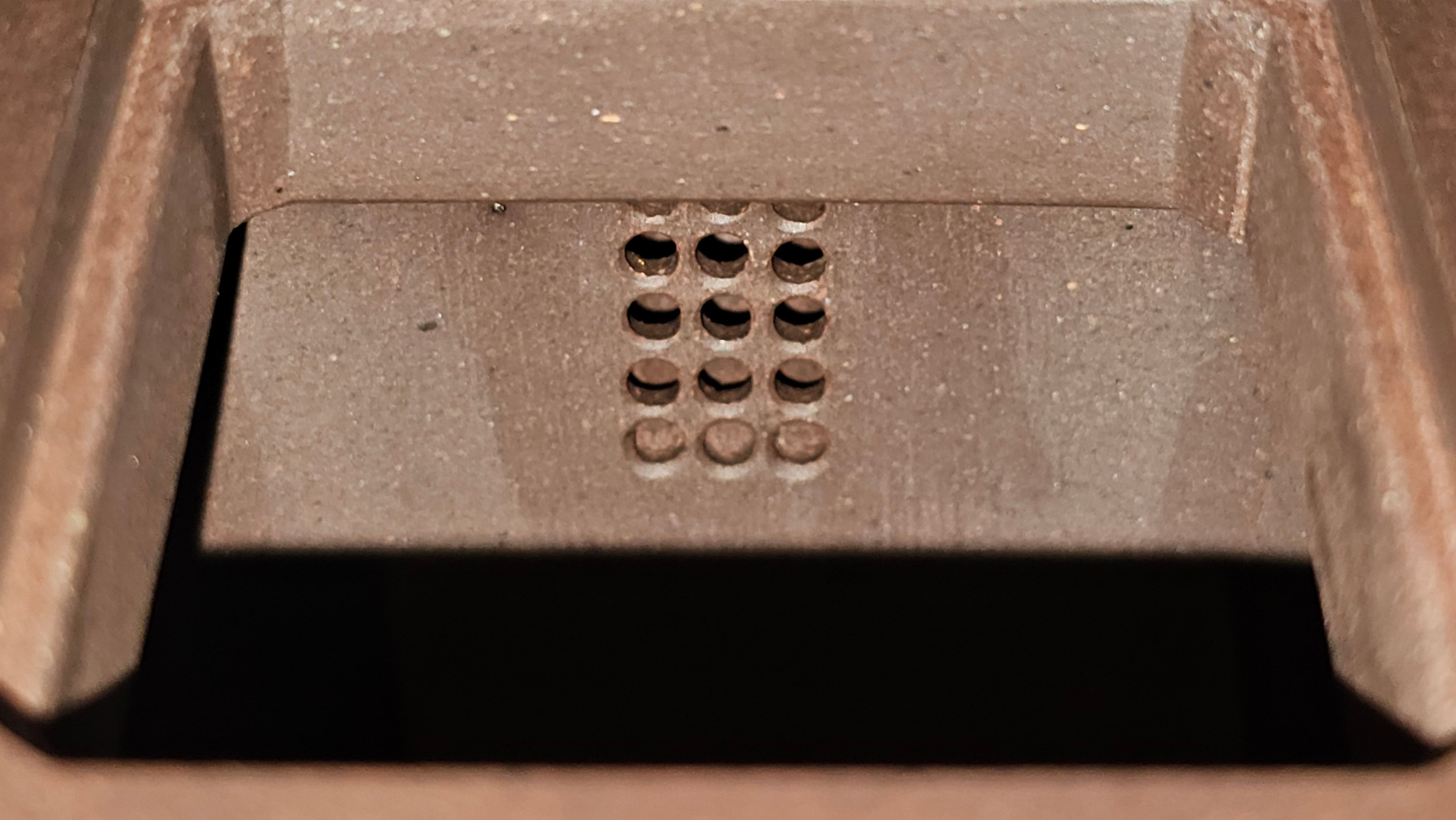 《将军》"Jiang Jun" ~ The General, 405.1ml, Di Cao Qing Zi Ni 底槽青紫泥, Crafted By L2A Senior Consummate Artist Yuan Hui 高级振兴技艺师兼高级工艺美术师~袁辉 ~ Congratulations to Mr A.A.! 0455hrs 18th Oct 2025, Port Franks! Canada🇨🇦.