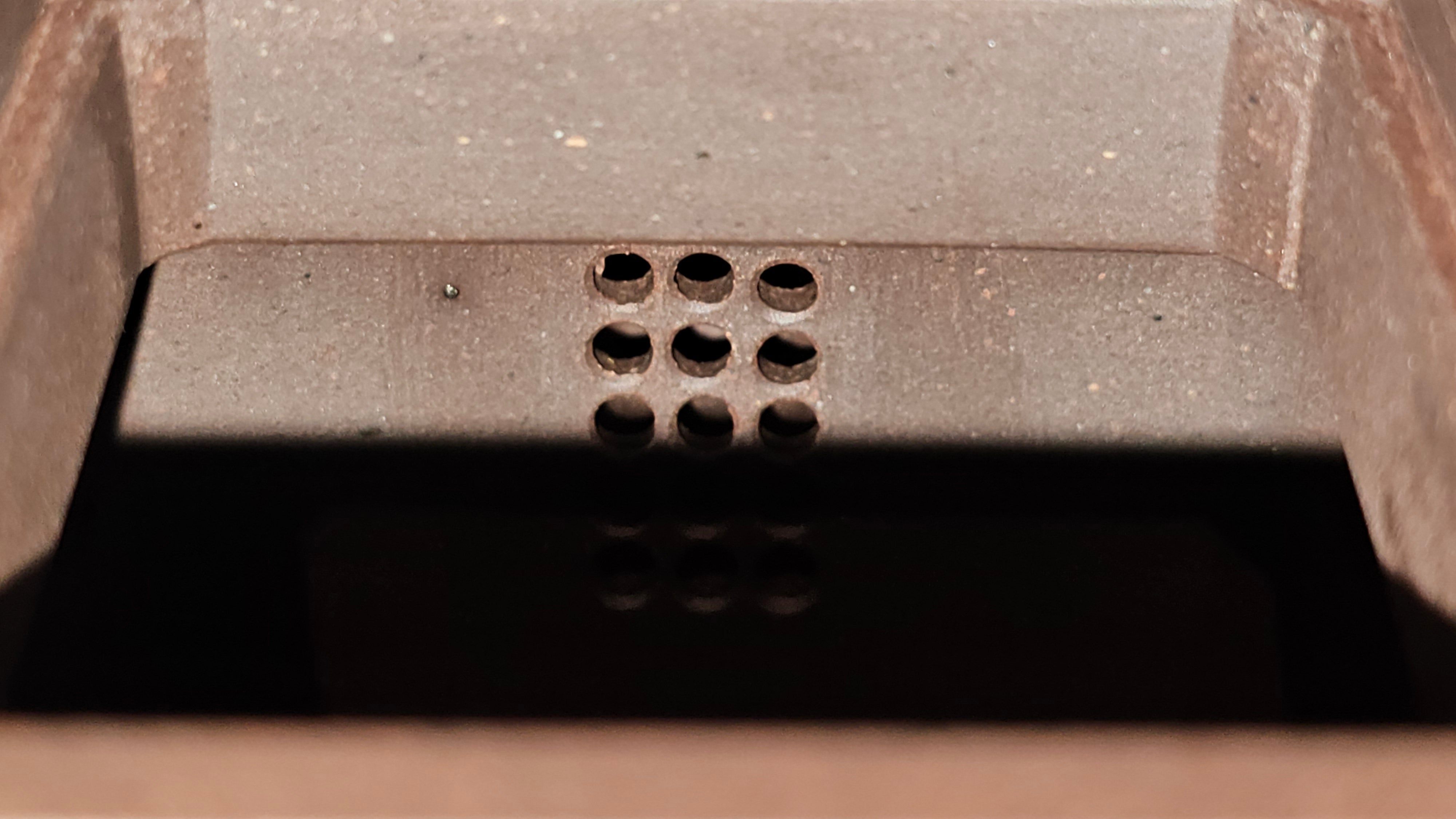 《将军》"Jiang Jun" ~ The General, 405.1ml, Di Cao Qing Zi Ni 底槽青紫泥, Crafted By L2A Senior Consummate Artist Yuan Hui 高级振兴技艺师兼高级工艺美术师~袁辉 ~ Congratulations to Mr A.A.! 0455hrs 18th Oct 2025, Port Franks! Canada🇨🇦.