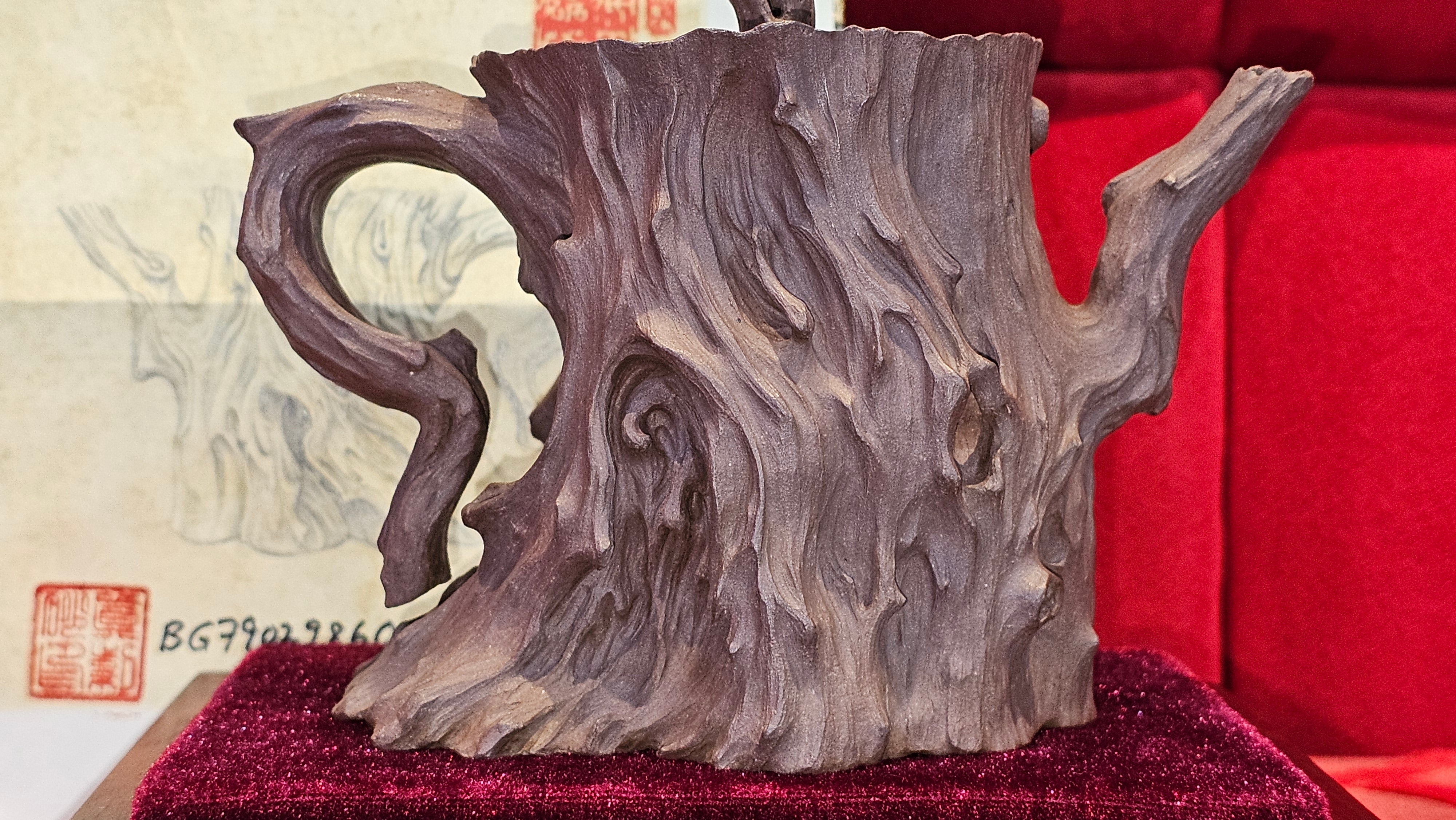 Commissioned work for Patron Mr Engel accomplished: Assoc Master 张雪磊 Zhang Xue Lei crafting the World Debut Ornate ZiSha Work Taking After The "Methuselah" Bristlecone Pine of North America. ~ Part 2 ~ 173 photos.